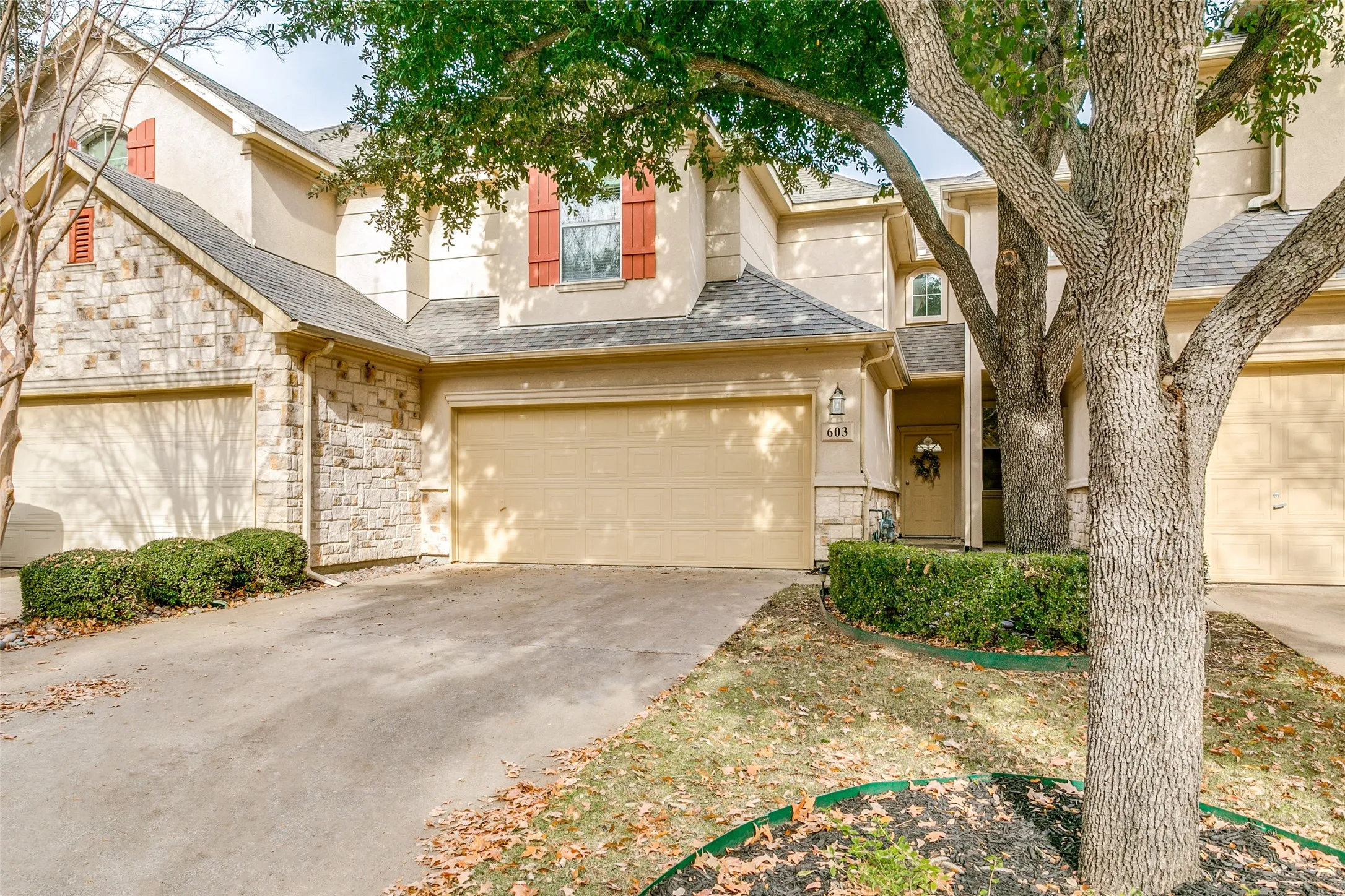 Townhouse For Rent in Tarrant County , 603 Rosemead Drive, Euless, Texas 76039, 2 Bedroom, 3 Bathroom, 2 Garage spaces, 1,480 Sqft, built in 2004, mls#21401260, Real Estate Agent in Euless, Homes For Rent in Tarrant county, Homes For Rent in Euless, Realtor in Euless Texas, Real Estate Brokerage Independent Realty Texas, Luminita Cordes Realtor