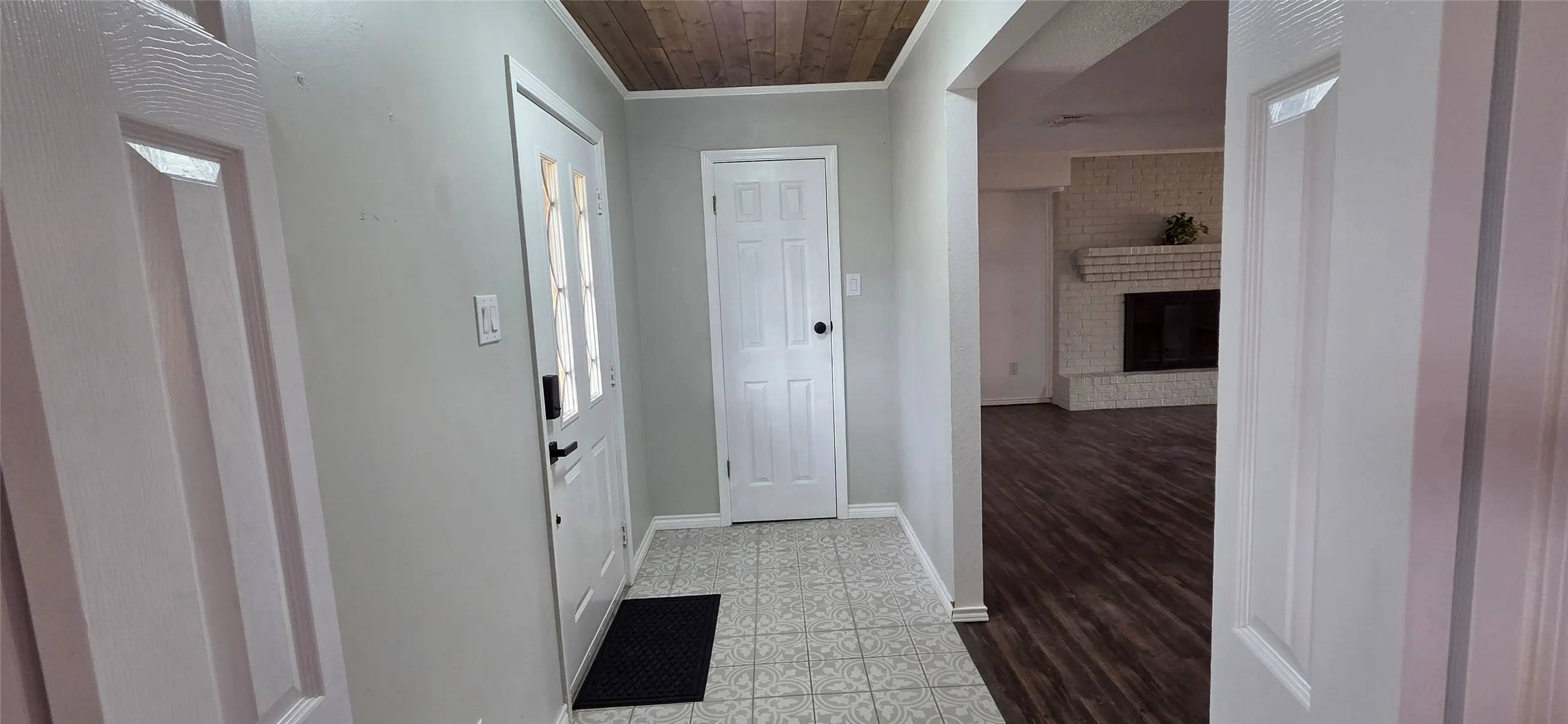 Single Family Residence For Rent in Hopkins County , 144 Hollie Circle, Sulphur Springs, Texas 75482, 3 Bedroom, 2 Bathroom, 2 Garage spaces, 1,639 Sqft, built in 1984, mls#21402795, Real Estate Agent in Sulphur Springs, Homes For Rent in Hopkins county, Homes For Rent in Sulphur Springs, Realtor in Sulphur Springs Texas, Real Estate Brokerage Independent Realty Texas, Luminita Cordes Realtor
