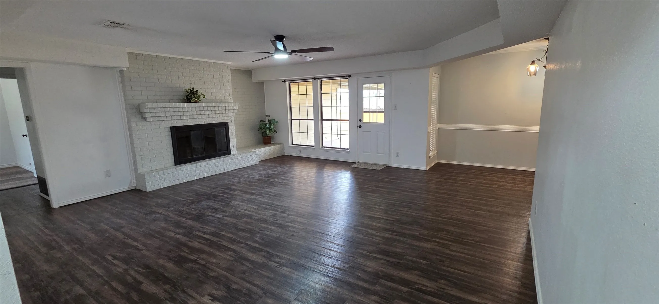 Single Family Residence For Rent in Hopkins County , 144 Hollie Circle, Sulphur Springs, Texas 75482, 3 Bedroom, 2 Bathroom, 2 Garage spaces, 1,639 Sqft, built in 1984, mls#21402795, Real Estate Agent in Sulphur Springs, Homes For Rent in Hopkins county, Homes For Rent in Sulphur Springs, Realtor in Sulphur Springs Texas, Real Estate Brokerage Independent Realty Texas, Luminita Cordes Realtor