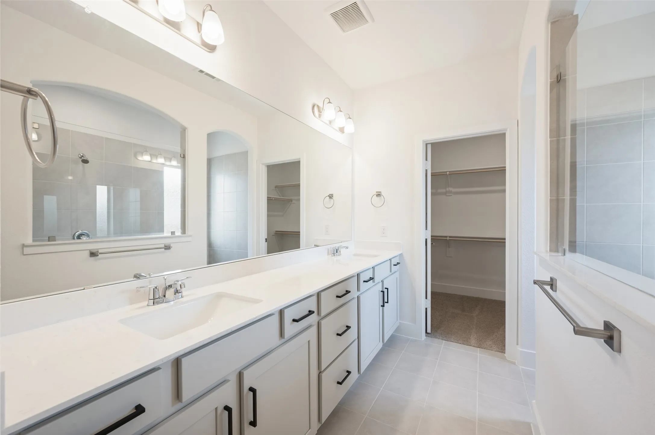 Single Family Residence For Rent in Tarrant County , 400 Buffalo Grass Drive, Euless, Texas 76039, 4 Bedroom, 3 Bathroom, 2 Garage spaces, 2,400 Sqft, built in 2026, mls#21377260, Real Estate Agent in Euless, Homes For Rent in Tarrant county, Homes For Rent in Euless, Realtor in Euless Texas, Real Estate Brokerage Independent Realty Texas, Luminita Cordes Realtor