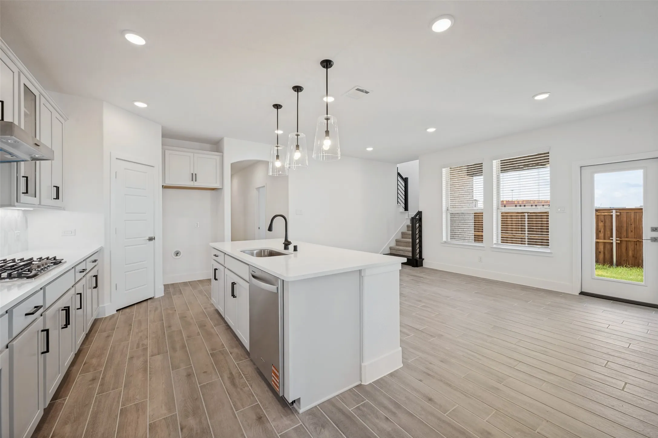 Single Family Residence For Rent in Tarrant County , 400 Buffalo Grass Drive, Euless, Texas 76039, 4 Bedroom, 3 Bathroom, 2 Garage spaces, 2,400 Sqft, built in 2026, mls#21377260, Real Estate Agent in Euless, Homes For Rent in Tarrant county, Homes For Rent in Euless, Realtor in Euless Texas, Real Estate Brokerage Independent Realty Texas, Luminita Cordes Realtor