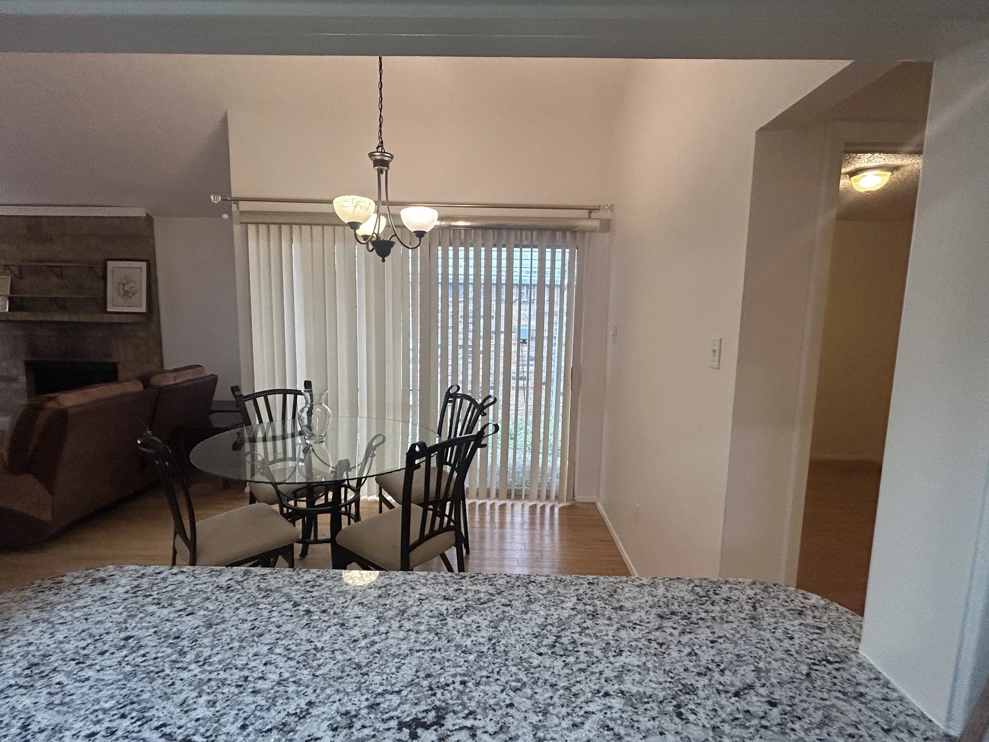 Single Family Residence For Rent in Dallas County , 2962 Canis Circle, Garland, Texas 75044, 2 Bedroom, 2 Bathroom, 1 Garage spaces, 983 Sqft, built in 1977, mls#21401276, Real Estate Agent in Garland, Homes For Rent in Dallas county, Homes For Rent in Garland, Realtor in Garland Texas, Real Estate Brokerage Independent Realty Texas, Luminita Cordes Realtor