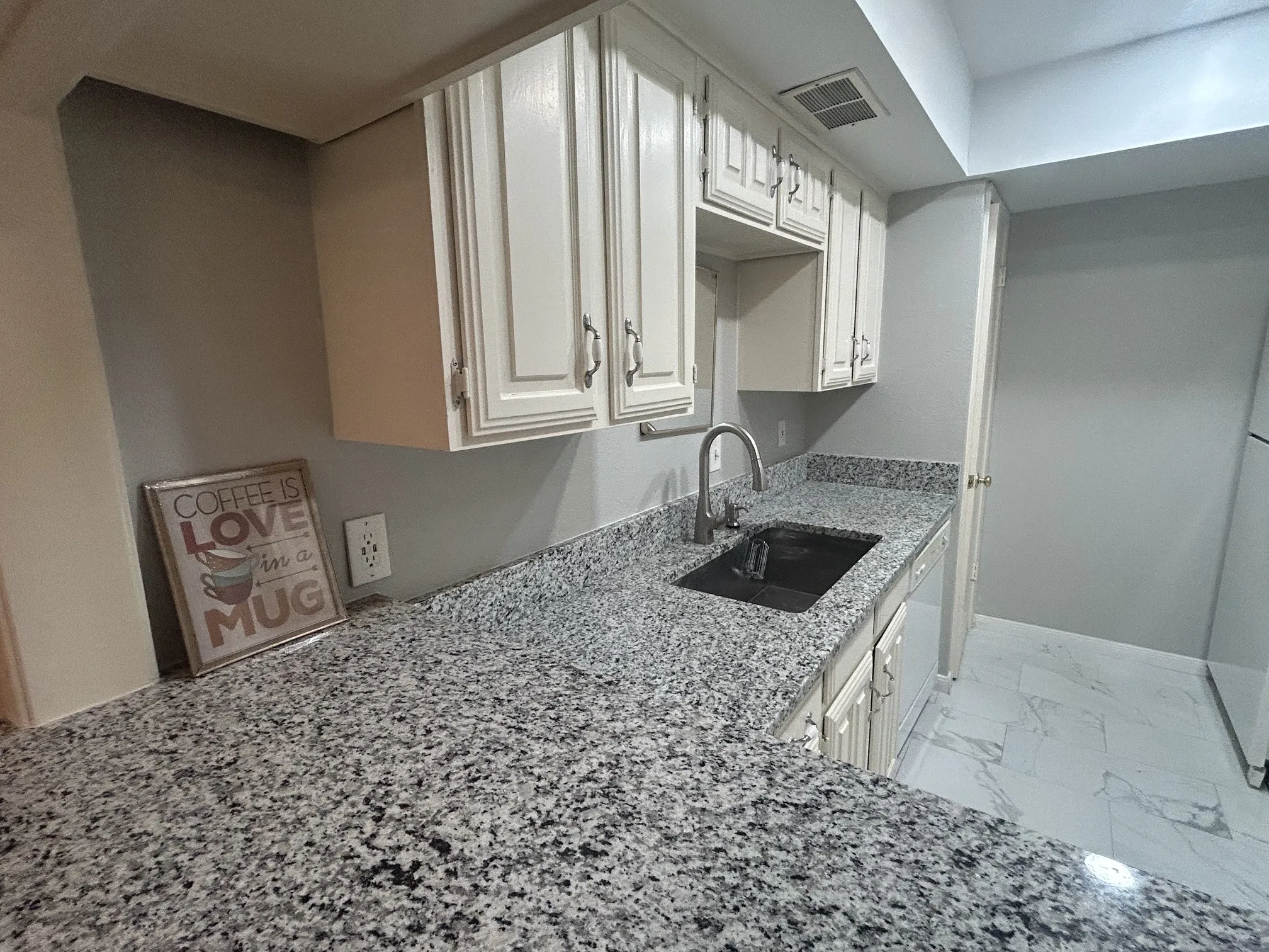 Single Family Residence For Rent in Dallas County , 2962 Canis Circle, Garland, Texas 75044, 2 Bedroom, 2 Bathroom, 1 Garage spaces, 983 Sqft, built in 1977, mls#21401276, Real Estate Agent in Garland, Homes For Rent in Dallas county, Homes For Rent in Garland, Realtor in Garland Texas, Real Estate Brokerage Independent Realty Texas, Luminita Cordes Realtor