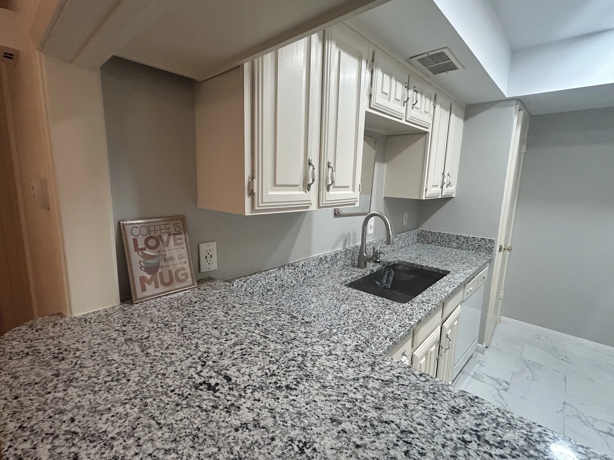 Single Family Residence For Rent in Dallas County , 2962 Canis Circle, Garland, Texas 75044, 2 Bedroom, 2 Bathroom, 1 Garage spaces, 983 Sqft, built in 1977, mls#21401276, Real Estate Agent in Garland, Homes For Rent in Dallas county, Homes For Rent in Garland, Realtor in Garland Texas, Real Estate Brokerage Independent Realty Texas, Luminita Cordes Realtor