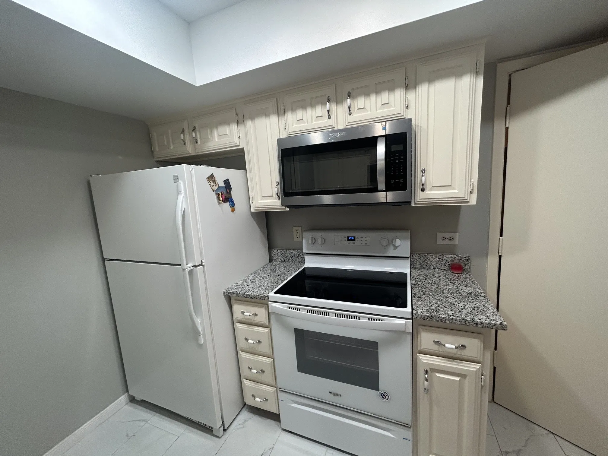 Single Family Residence For Rent in Dallas County , 2962 Canis Circle, Garland, Texas 75044, 2 Bedroom, 2 Bathroom, 1 Garage spaces, 983 Sqft, built in 1977, mls#21401276, Real Estate Agent in Garland, Homes For Rent in Dallas county, Homes For Rent in Garland, Realtor in Garland Texas, Real Estate Brokerage Independent Realty Texas, Luminita Cordes Realtor