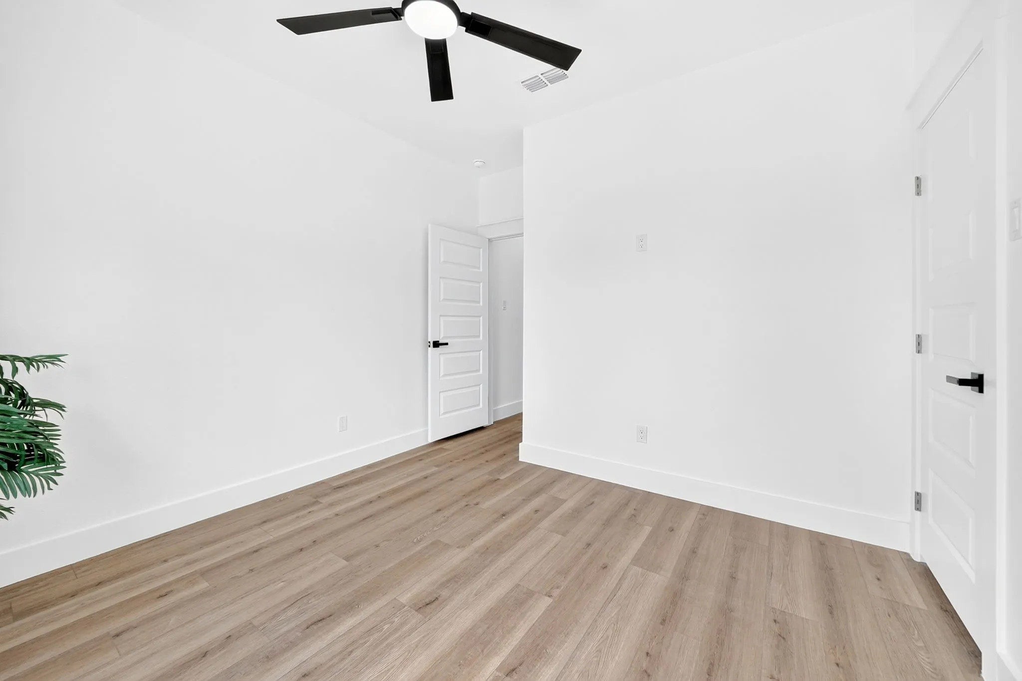 Single Family Residence For Sale in Henderson County , 5731 Lewis Court, Athens, Texas 75752, 4 Bedroom, 3 Bathroom, 2 Garage spaces, 1,825 Sqft, built in 2026, mls#21402781, Real Estate Agent in Athens, Homes For Sale in Henderson county, Homes For Sale in Athens, Realtor in Athens Texas, Real Estate Brokerage Independent Realty Texas, Luminita Cordes Realtor