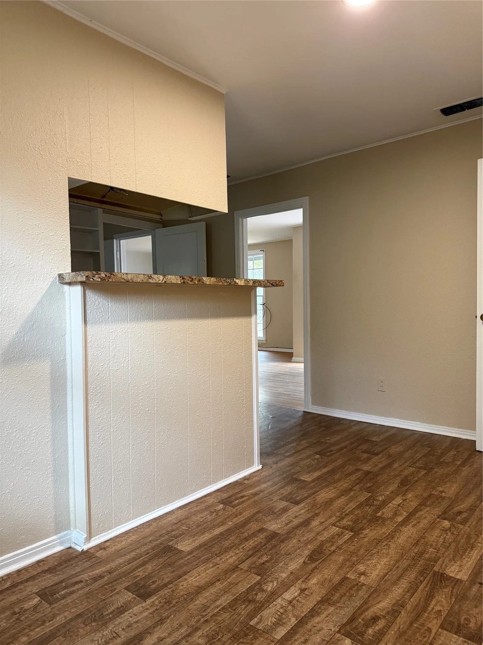 Single Family Residence For Sale in Henderson County , 711 Saint Thomas Drive, Athens, Texas 75751, 3 Bedroom, 2 Bathroom, Garage spaces, 1,600 Sqft, built in 1953, mls#21402800, Real Estate Agent in Athens, Homes For Sale in Henderson county, Homes For Sale in Athens, Realtor in Athens Texas, Real Estate Brokerage Independent Realty Texas, Luminita Cordes Realtor