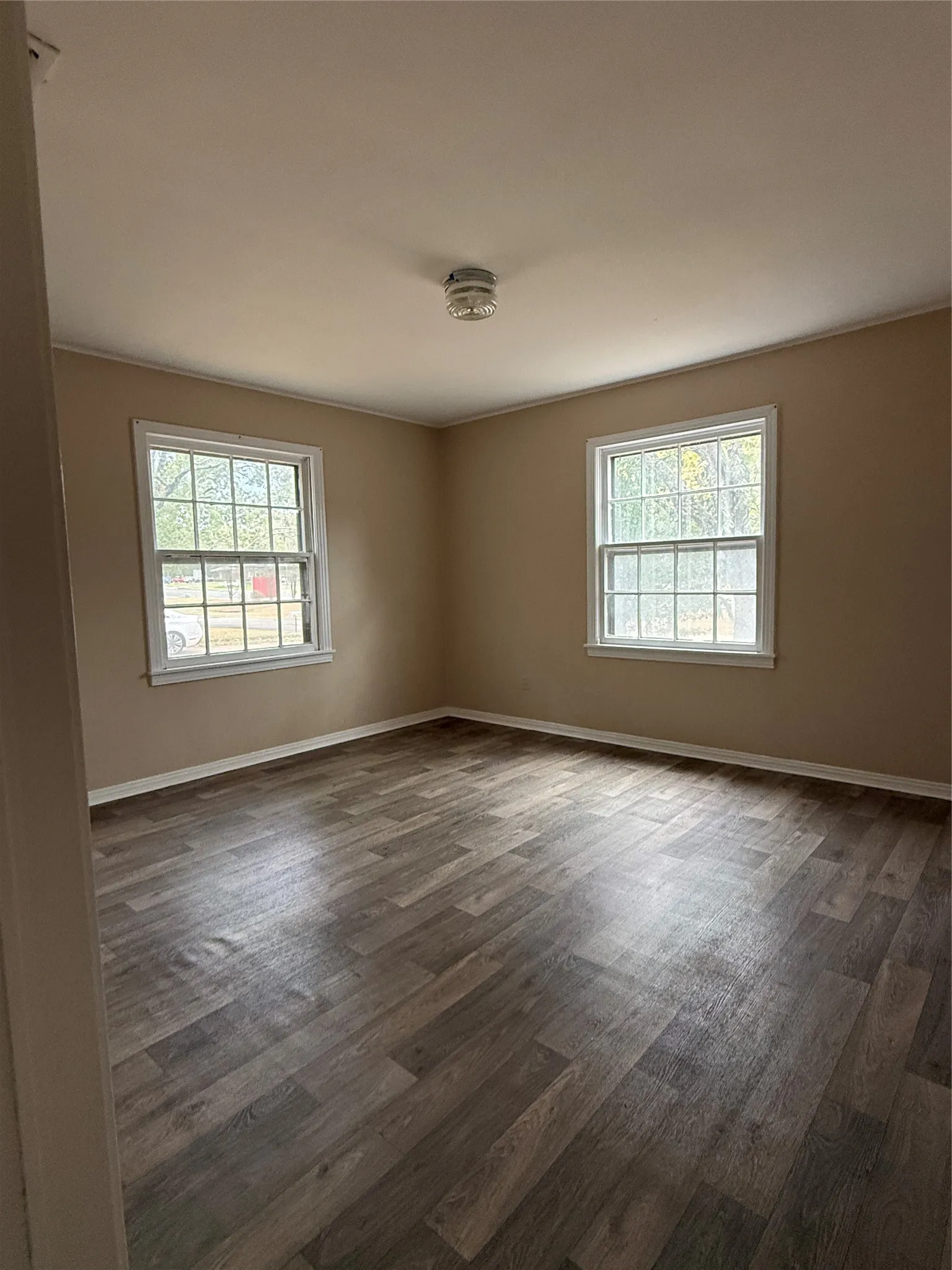 Single Family Residence For Sale in Henderson County , 711 Saint Thomas Drive, Athens, Texas 75751, 3 Bedroom, 2 Bathroom, Garage spaces, 1,600 Sqft, built in 1953, mls#21402800, Real Estate Agent in Athens, Homes For Sale in Henderson county, Homes For Sale in Athens, Realtor in Athens Texas, Real Estate Brokerage Independent Realty Texas, Luminita Cordes Realtor