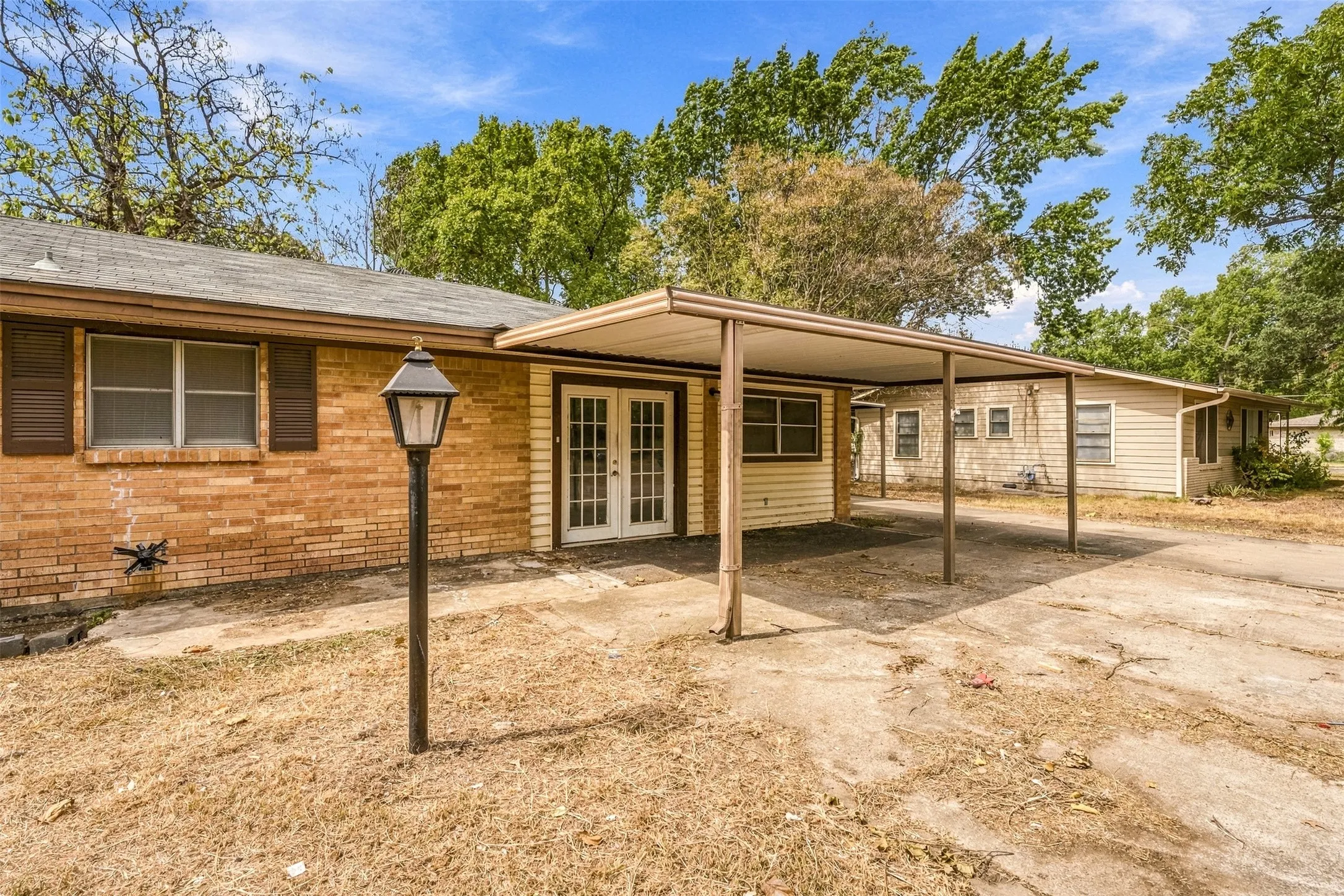 Single Family Residence For Sale in Mc Lennan County , 1407 Berkshire Street, Waco, Texas 76705, 3 Bedroom, 2 Bathroom, Garage spaces, 2,040 Sqft, built in 1960, mls#21402801, Real Estate Agent in Waco, Homes For Sale in Mc Lennan county, Homes For Sale in Waco, Realtor in Waco Texas, Real Estate Brokerage Independent Realty Texas, Luminita Cordes Realtor