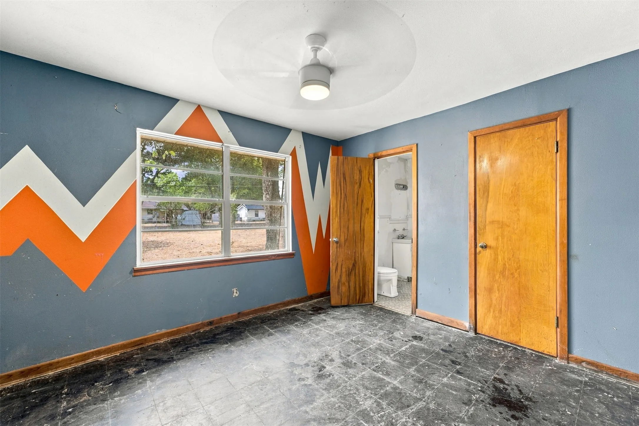 Single Family Residence For Sale in Mc Lennan County , 1407 Berkshire Street, Waco, Texas 76705, 3 Bedroom, 2 Bathroom, Garage spaces, 2,040 Sqft, built in 1960, mls#21402801, Real Estate Agent in Waco, Homes For Sale in Mc Lennan county, Homes For Sale in Waco, Realtor in Waco Texas, Real Estate Brokerage Independent Realty Texas, Luminita Cordes Realtor