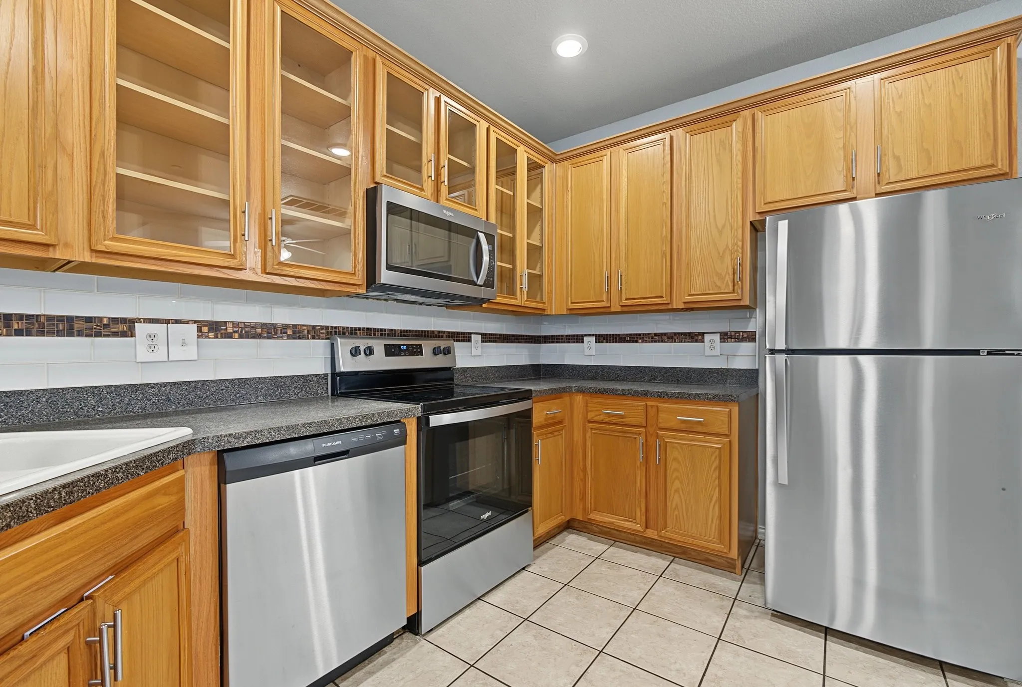 Townhouse For Sale in Collin County , 936 Cypress Creek Drive, Plano, Texas 75025, 3 Bedroom, 3 Bathroom, 2 Garage spaces, 1,585 Sqft, built in 2000, mls#21401639, Real Estate Agent in Plano, Homes For Sale in Collin county, Homes For Sale in Plano, Realtor in Plano Texas, Real Estate Brokerage Independent Realty Texas, Luminita Cordes Realtor