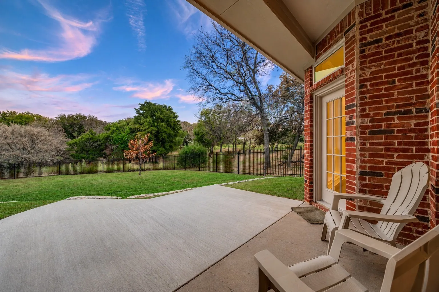 Covered and extended patio to enjoy those Texas mornings and evenings