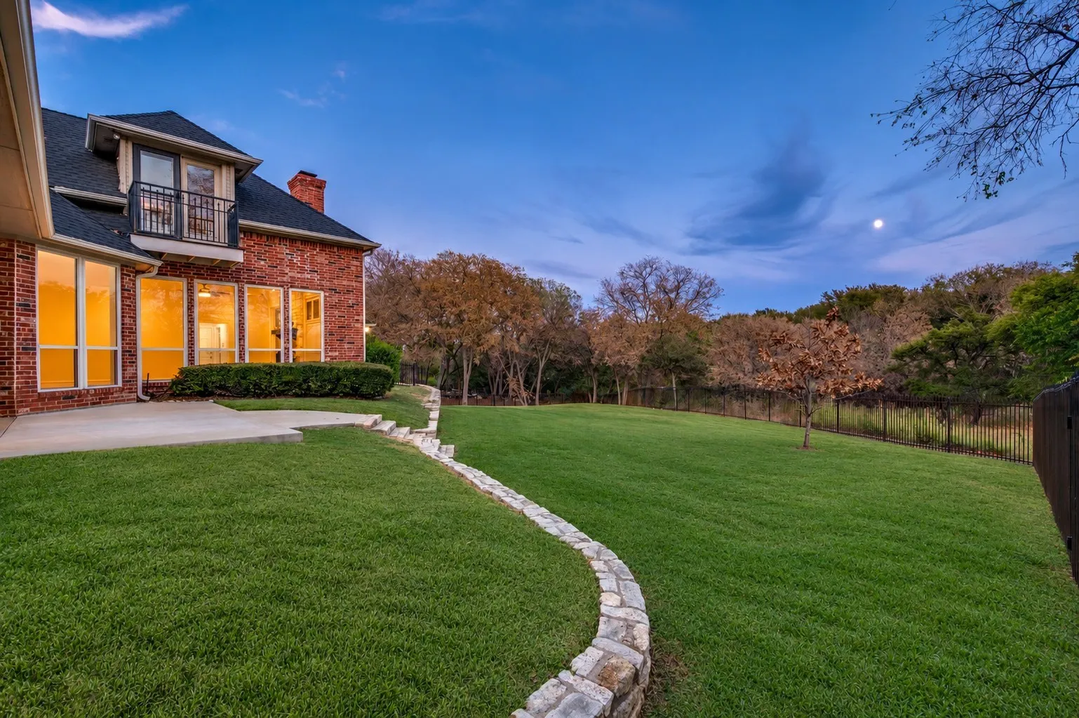 Covered and extended patio to enjoy those Texas mornings and evenings
