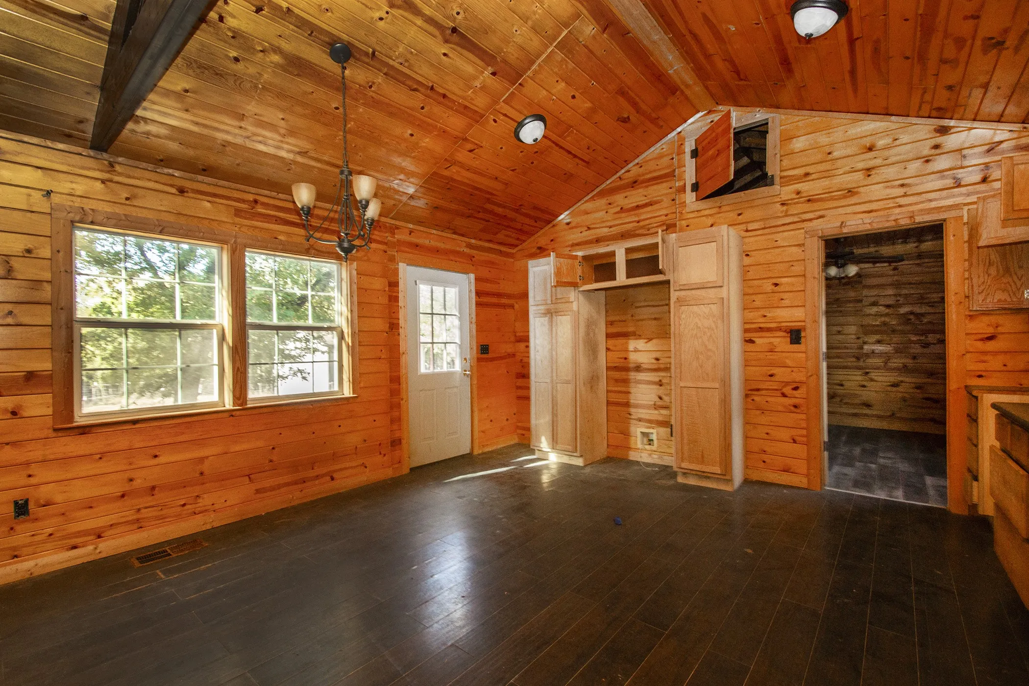 Single Family Residence For Sale in Hill County , 751 Hcr 1321, Hillsboro, Texas 76645, 2 Bedroom, 2 Bathroom, Garage spaces, 960 Sqft, built in 0, mls#21359171, Real Estate Agent in Hillsboro, Homes For Sale in Hill county, Homes For Sale in Hillsboro, Realtor in Hillsboro Texas, Real Estate Brokerage Independent Realty Texas, Luminita Cordes Realtor