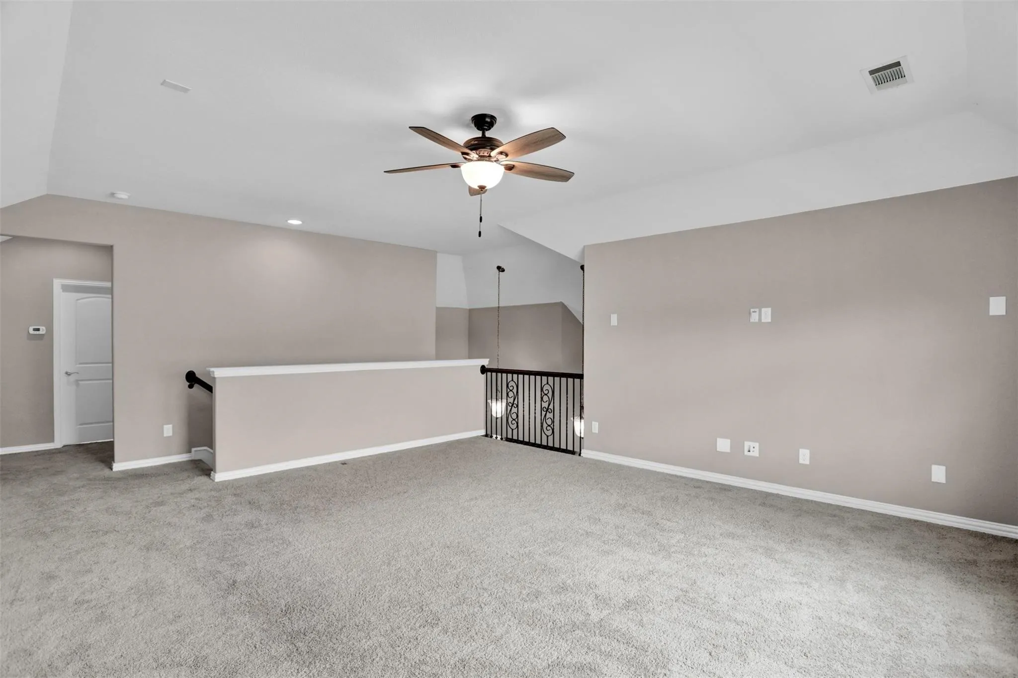 Single Family Residence For Rent in Collin County , 3713 Limousine Parkway, Mc Kinney, Texas 75071, 4 Bedroom, 3 Bathroom, 2 Garage spaces, 2,987 Sqft, built in 2016, mls#21400253, Real Estate Agent in Mc Kinney, Homes For Rent in Collin county, Homes For Rent in Mc Kinney, Realtor in Mc Kinney Texas, Real Estate Brokerage Independent Realty Texas, Luminita Cordes Realtor