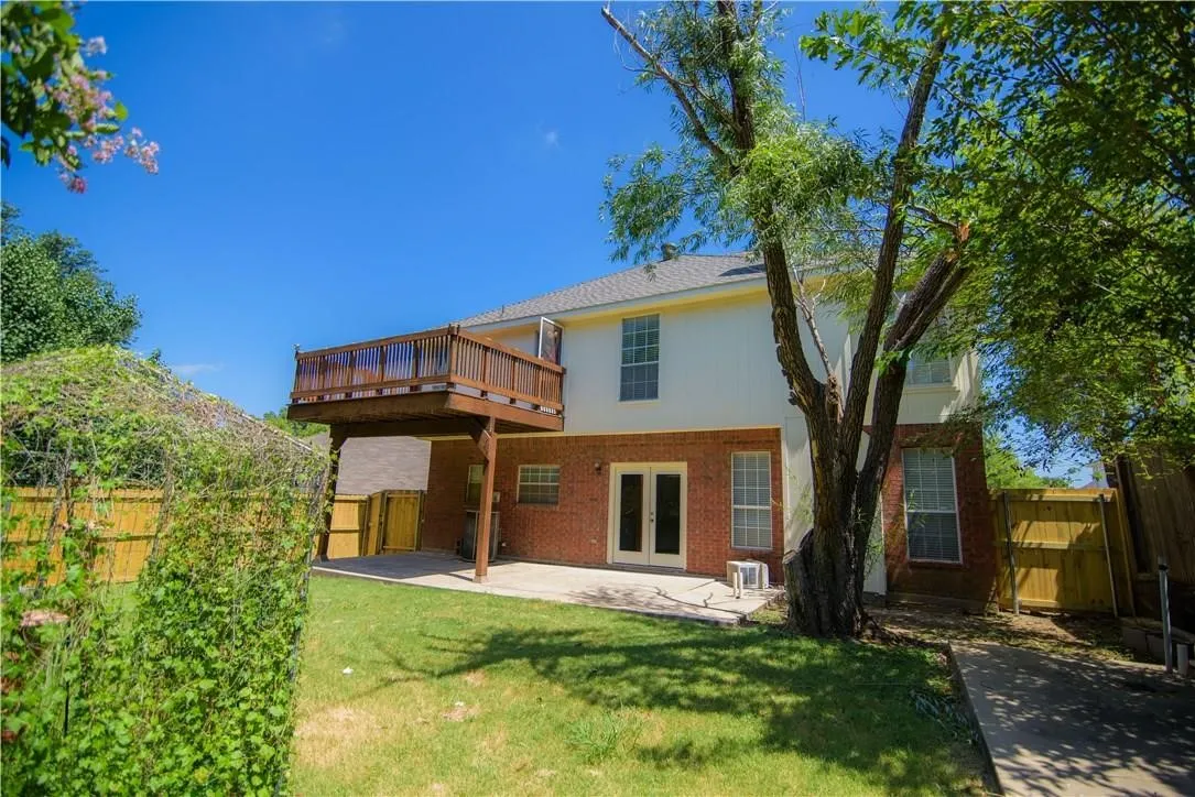 Single Family Residence For Rent in Denton County , 18516 Timber Oaks Drive, Dallas, Texas 75287, 3 Bedroom, 3 Bathroom, 2 Garage spaces, 2,078 Sqft, built in 1991, mls#21402812, Real Estate Agent in Dallas, Homes For Rent in Denton county, Homes For Rent in Dallas, Realtor in Dallas Texas, Real Estate Brokerage Independent Realty Texas, Luminita Cordes Realtor