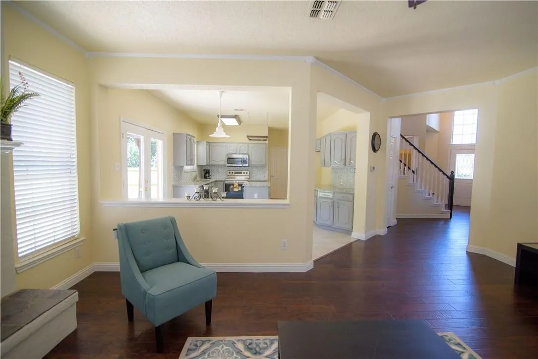 Single Family Residence For Rent in Denton County , 18516 Timber Oaks Drive, Dallas, Texas 75287, 3 Bedroom, 3 Bathroom, 2 Garage spaces, 2,078 Sqft, built in 1991, mls#21402812, Real Estate Agent in Dallas, Homes For Rent in Denton county, Homes For Rent in Dallas, Realtor in Dallas Texas, Real Estate Brokerage Independent Realty Texas, Luminita Cordes Realtor