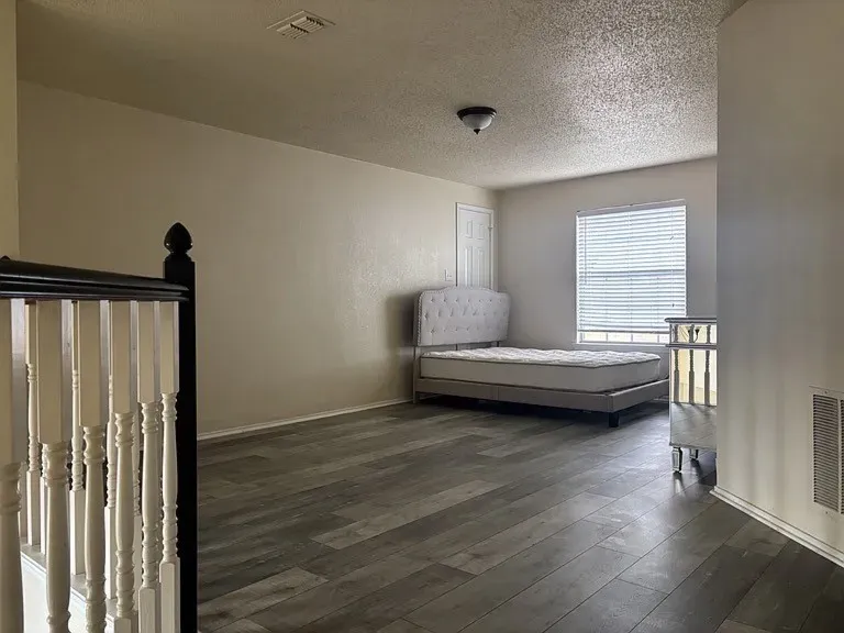 Single Family Residence For Rent in Denton County , 18516 Timber Oaks Drive, Dallas, Texas 75287, 3 Bedroom, 3 Bathroom, 2 Garage spaces, 2,078 Sqft, built in 1991, mls#21402812, Real Estate Agent in Dallas, Homes For Rent in Denton county, Homes For Rent in Dallas, Realtor in Dallas Texas, Real Estate Brokerage Independent Realty Texas, Luminita Cordes Realtor