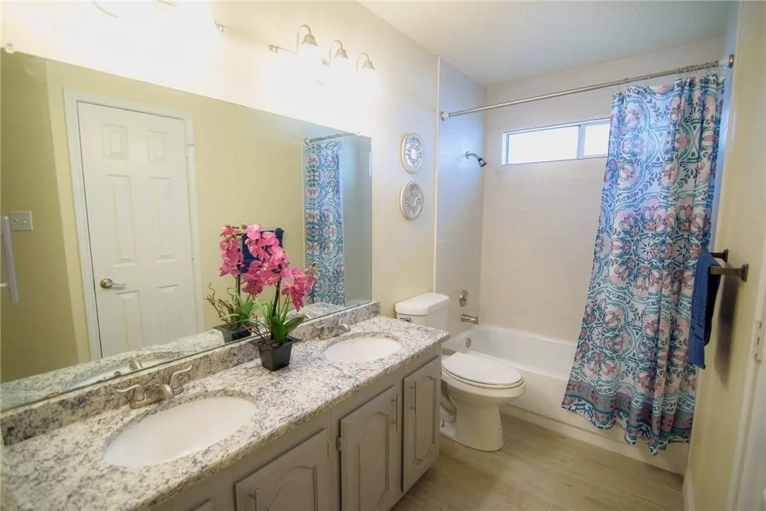 Single Family Residence For Rent in Denton County , 18516 Timber Oaks Drive, Dallas, Texas 75287, 3 Bedroom, 3 Bathroom, 2 Garage spaces, 2,078 Sqft, built in 1991, mls#21402812, Real Estate Agent in Dallas, Homes For Rent in Denton county, Homes For Rent in Dallas, Realtor in Dallas Texas, Real Estate Brokerage Independent Realty Texas, Luminita Cordes Realtor