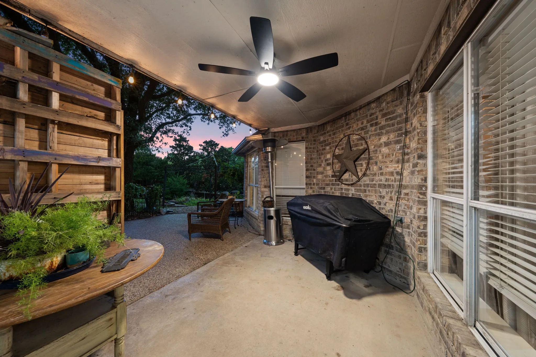 Single Family Residence For Rent in Collin County , 400 Watters Crossing Court, Allen, Texas 75013, 4 Bedroom, 2 Bathroom, 1 Garage spaces, 2,181 Sqft, built in 1993, mls#21401534, Real Estate Agent in Allen, Homes For Rent in Collin county, Homes For Rent in Allen, Realtor in Allen Texas, Real Estate Brokerage Independent Realty Texas, Luminita Cordes Realtor