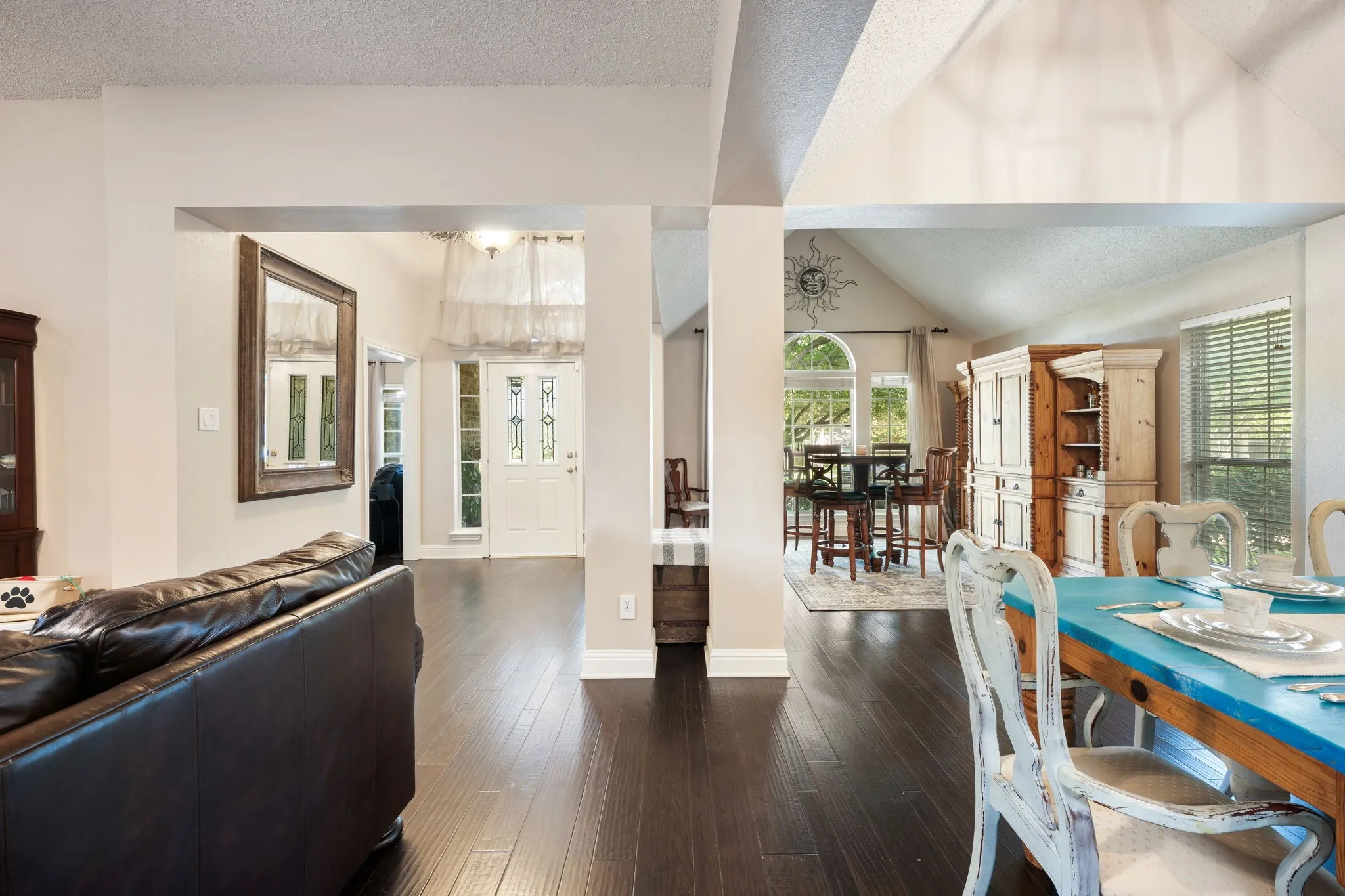 Single Family Residence For Rent in Collin County , 400 Watters Crossing Court, Allen, Texas 75013, 4 Bedroom, 2 Bathroom, 1 Garage spaces, 2,181 Sqft, built in 1993, mls#21401534, Real Estate Agent in Allen, Homes For Rent in Collin county, Homes For Rent in Allen, Realtor in Allen Texas, Real Estate Brokerage Independent Realty Texas, Luminita Cordes Realtor