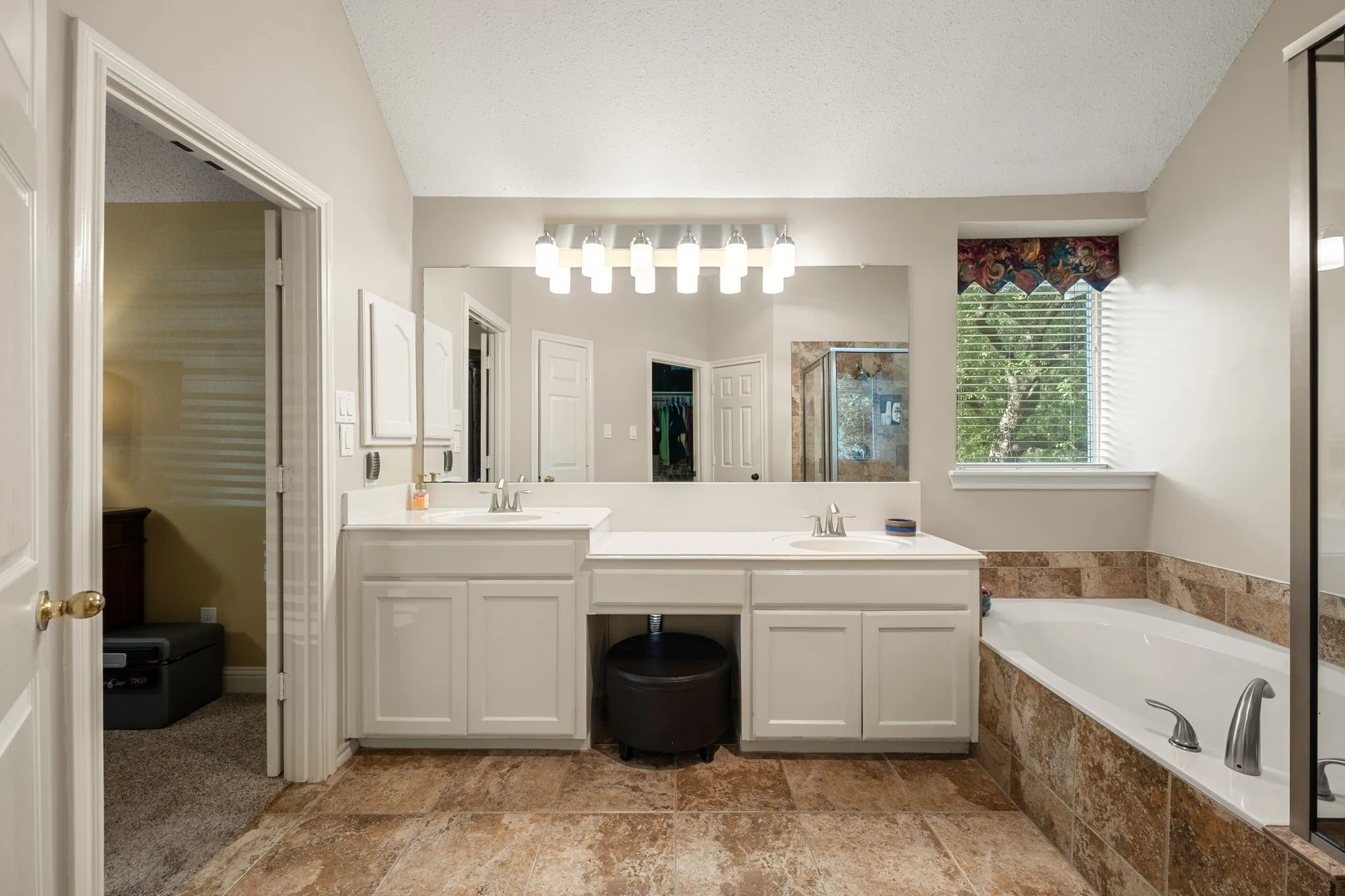 Single Family Residence For Rent in Collin County , 400 Watters Crossing Court, Allen, Texas 75013, 4 Bedroom, 2 Bathroom, 1 Garage spaces, 2,181 Sqft, built in 1993, mls#21401534, Real Estate Agent in Allen, Homes For Rent in Collin county, Homes For Rent in Allen, Realtor in Allen Texas, Real Estate Brokerage Independent Realty Texas, Luminita Cordes Realtor