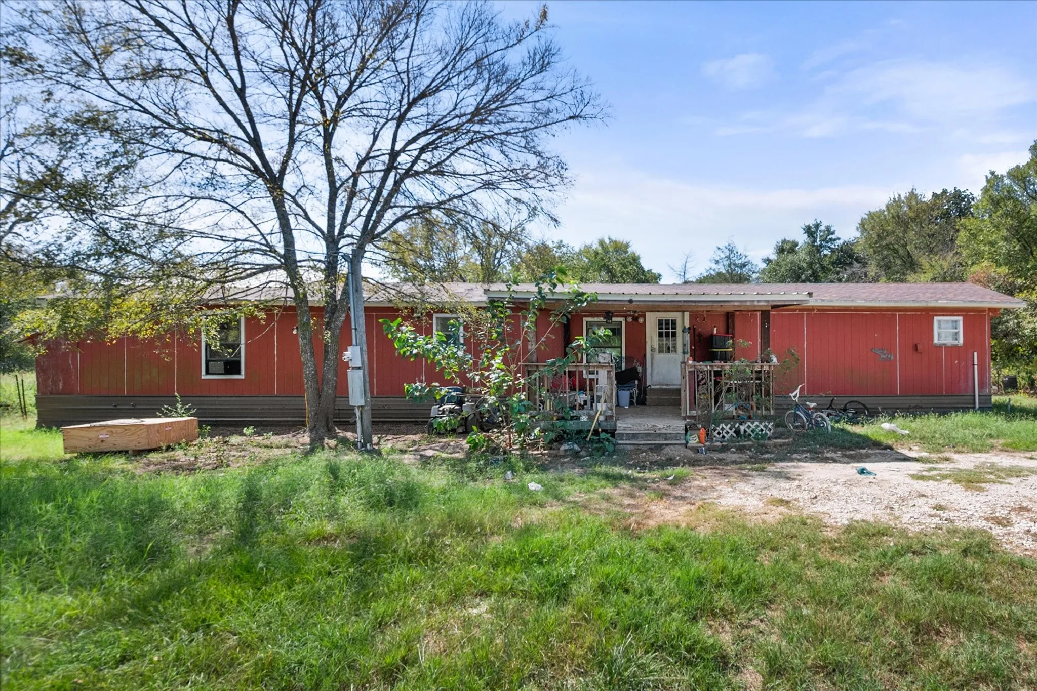 Manufactured Home For Sale in Freestone County , 157 Fcr 1220, Fairfield, Texas 75840, 5 Bedroom, 2 Bathroom, Garage spaces, 1,540 Sqft, built in 1980, mls#21400219, Real Estate Agent in Fairfield, Homes For Sale in Freestone county, Homes For Sale in Fairfield, Realtor in Fairfield Texas, Real Estate Brokerage Independent Realty Texas, Luminita Cordes Realtor