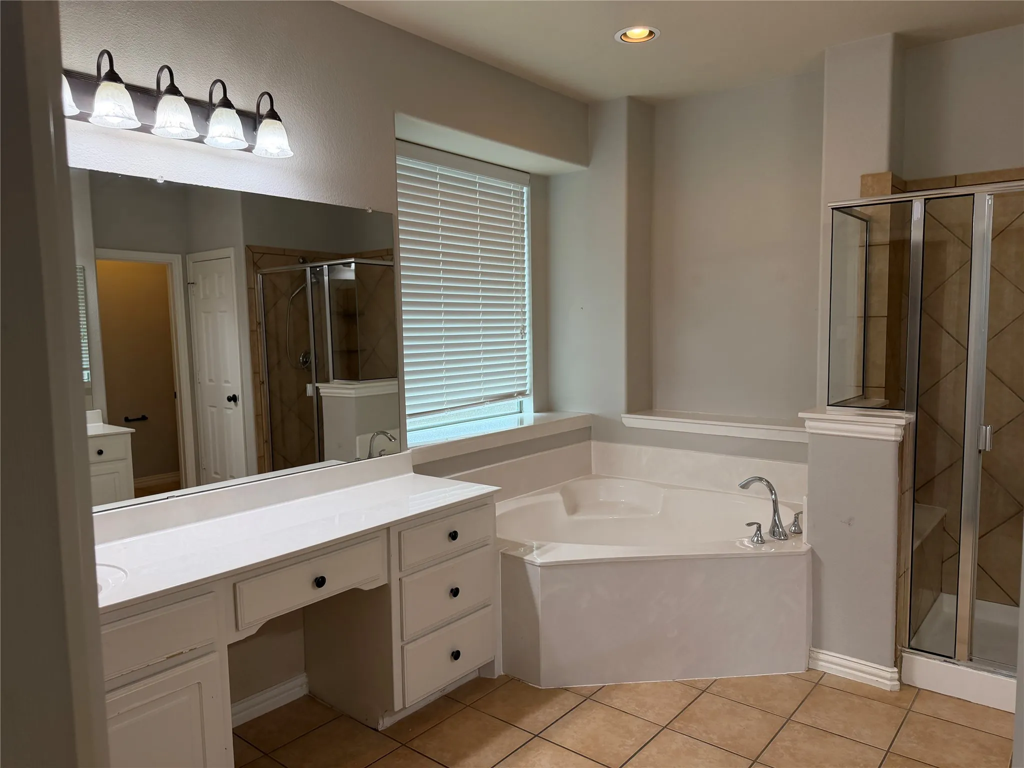Single Family Residence For Rent in Denton County , 1716 Lake Wood Trail, Little Elm, Texas 75068, 4 Bedroom, 4 Bathroom, 2 Garage spaces, 3,048 Sqft, built in 2007, mls#21402602, Real Estate Agent in Little Elm, Homes For Rent in Denton county, Homes For Rent in Little Elm, Realtor in Little Elm Texas, Real Estate Brokerage Independent Realty Texas, Luminita Cordes Realtor