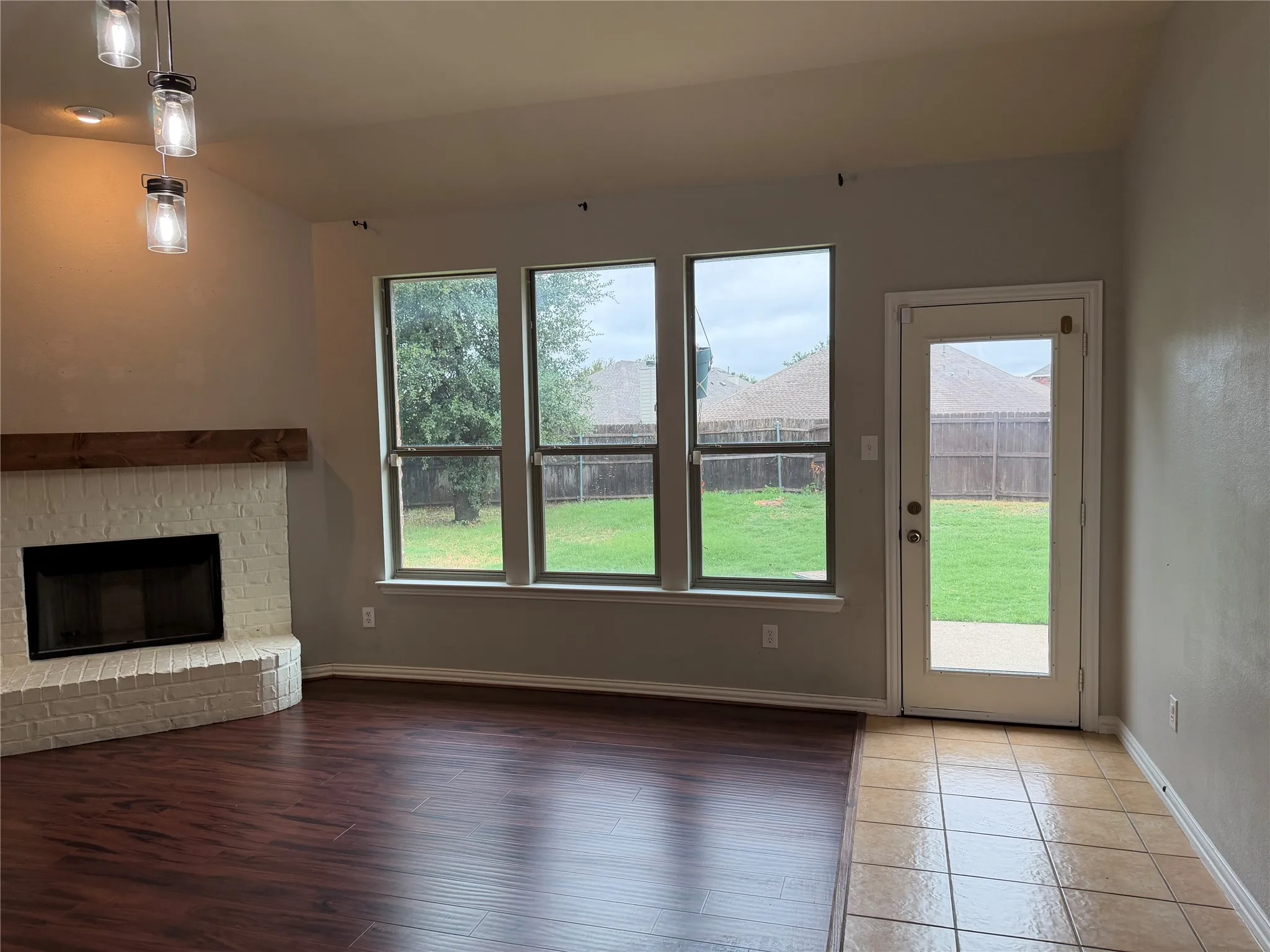 Single Family Residence For Rent in Denton County , 1716 Lake Wood Trail, Little Elm, Texas 75068, 4 Bedroom, 4 Bathroom, 2 Garage spaces, 3,048 Sqft, built in 2007, mls#21402602, Real Estate Agent in Little Elm, Homes For Rent in Denton county, Homes For Rent in Little Elm, Realtor in Little Elm Texas, Real Estate Brokerage Independent Realty Texas, Luminita Cordes Realtor
