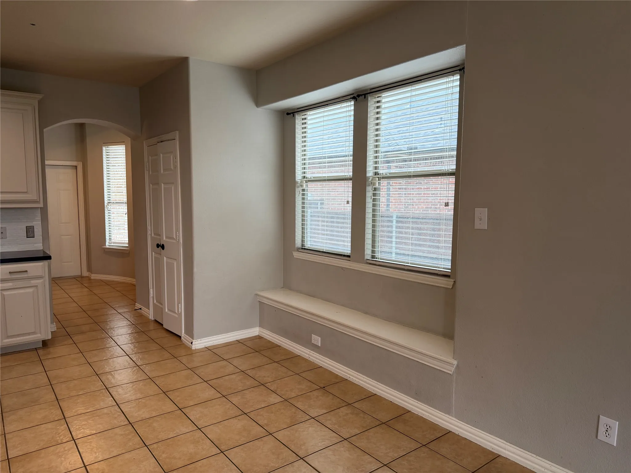 Breakfast nook with window seat