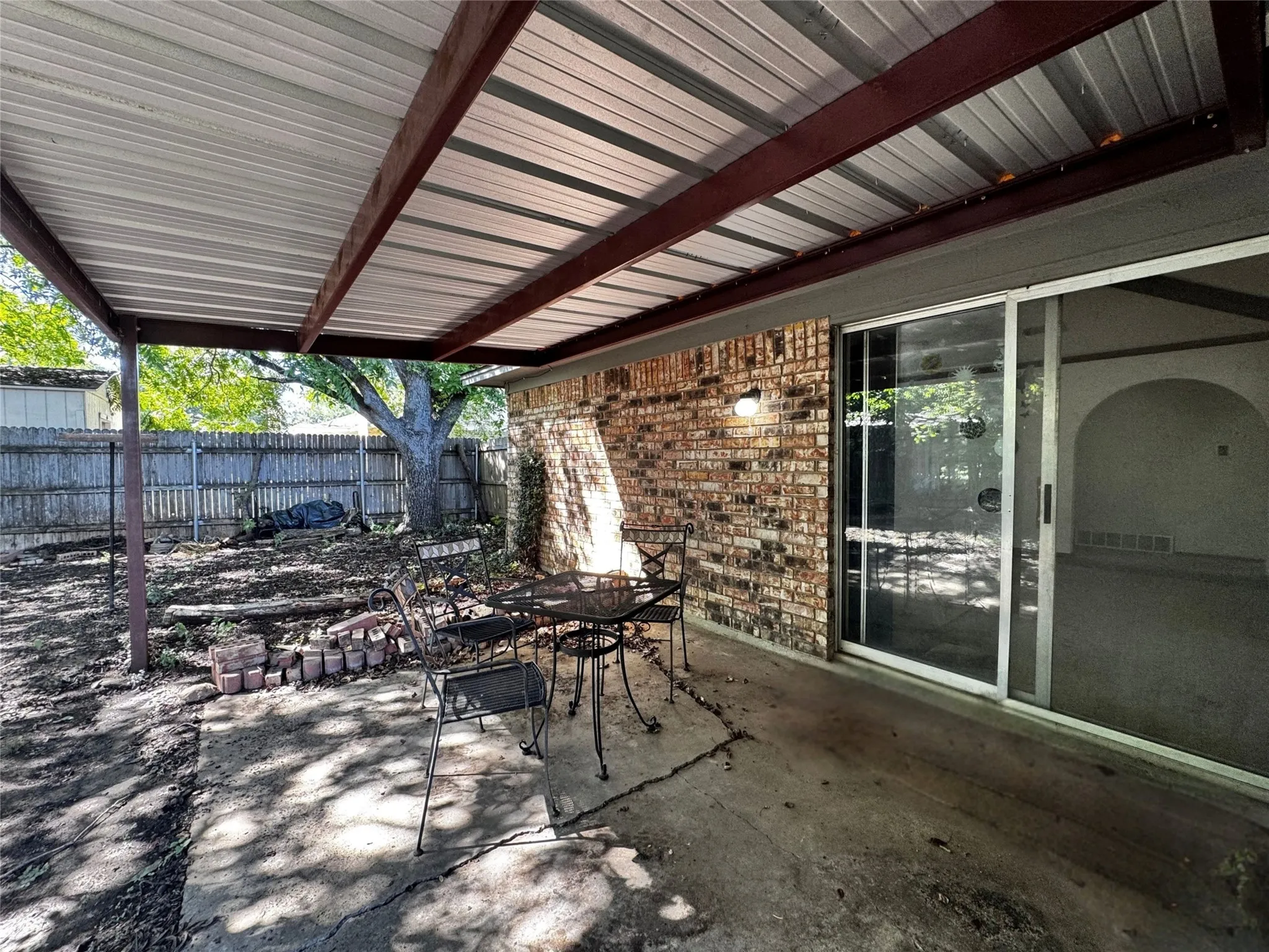 Single Family Residence For Sale in Tarrant County , 1328 Timbercreek Road, Benbrook, Texas 76126, 3 Bedroom, 2 Bathroom, 2 Garage spaces, 1,542 Sqft, built in 1976, mls#21402406, Real Estate Agent in Benbrook, Homes For Sale in Tarrant county, Homes For Sale in Benbrook, Realtor in Benbrook Texas, Real Estate Brokerage Independent Realty Texas, Luminita Cordes Realtor