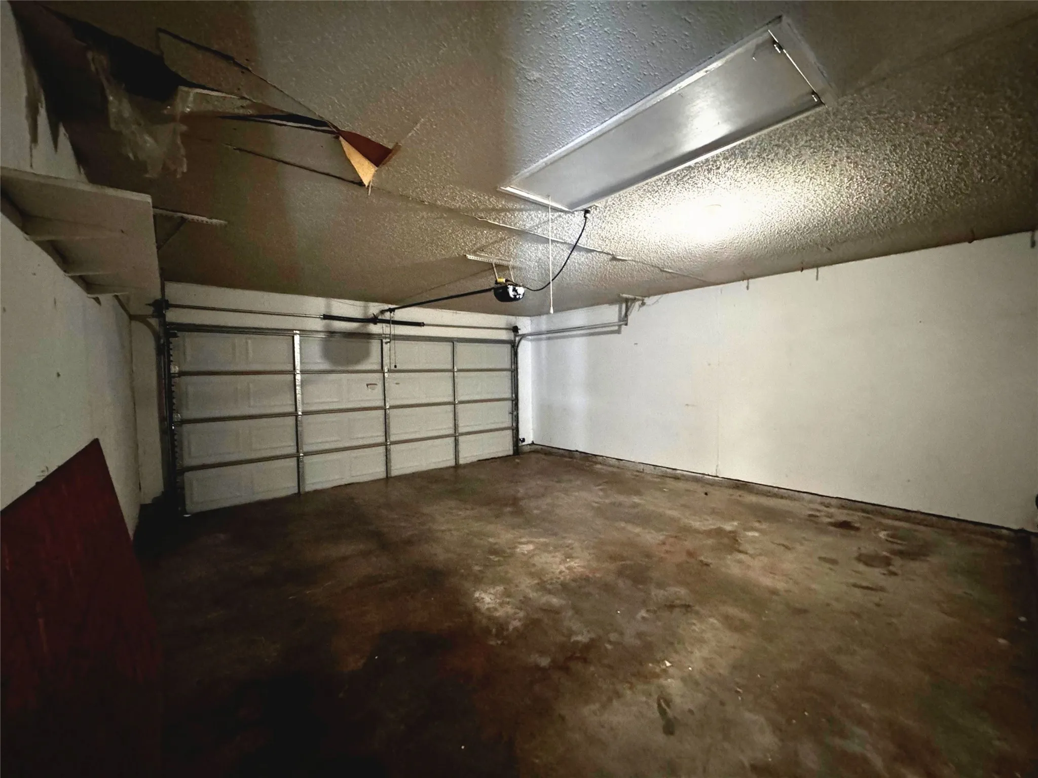 Single Family Residence For Sale in Tarrant County , 1328 Timbercreek Road, Benbrook, Texas 76126, 3 Bedroom, 2 Bathroom, 2 Garage spaces, 1,542 Sqft, built in 1976, mls#21402406, Real Estate Agent in Benbrook, Homes For Sale in Tarrant county, Homes For Sale in Benbrook, Realtor in Benbrook Texas, Real Estate Brokerage Independent Realty Texas, Luminita Cordes Realtor