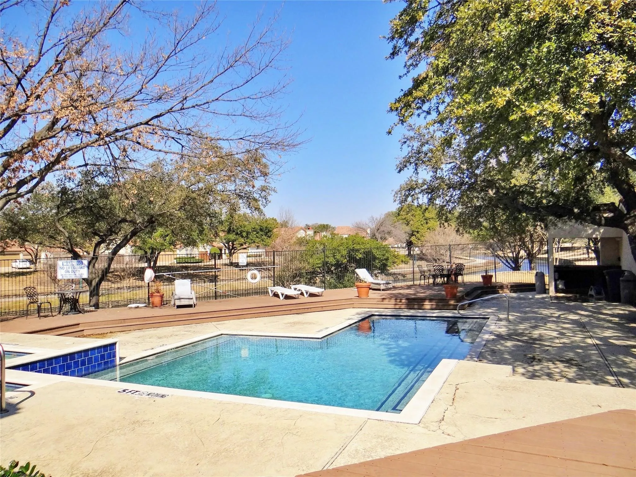 Townhouse For Rent in Dallas County , 517 Ranch Trail 127, Irving, Texas 75063, 2 Bedroom, 2 Bathroom, 1 Garage spaces, 1,189 Sqft, built in 1985, mls#21402826, Real Estate Agent in Irving, Homes For Rent in Dallas county, Homes For Rent in Irving, Realtor in Irving Texas, Real Estate Brokerage Independent Realty Texas, Luminita Cordes Realtor