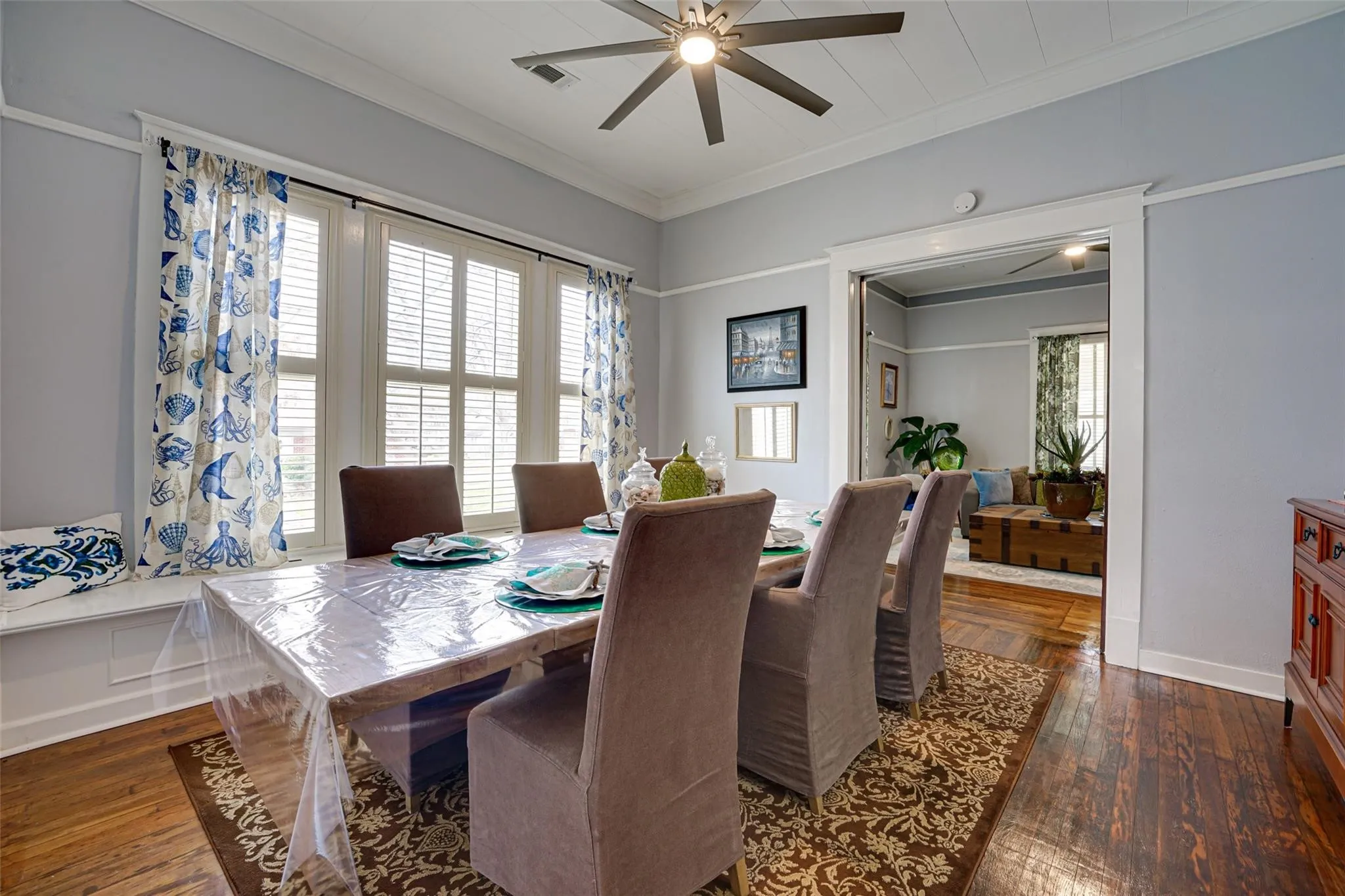 Single Family Residence For Sale in Hunt County , 1515 Caddo Street, Commerce, Texas 75428, 3 Bedroom, 2 Bathroom, 1 Garage spaces, 2,497 Sqft, built in 1912, mls#21402827, Real Estate Agent in Commerce, Homes For Sale in Hunt county, Homes For Sale in Commerce, Realtor in Commerce Texas, Real Estate Brokerage Independent Realty Texas, Luminita Cordes Realtor