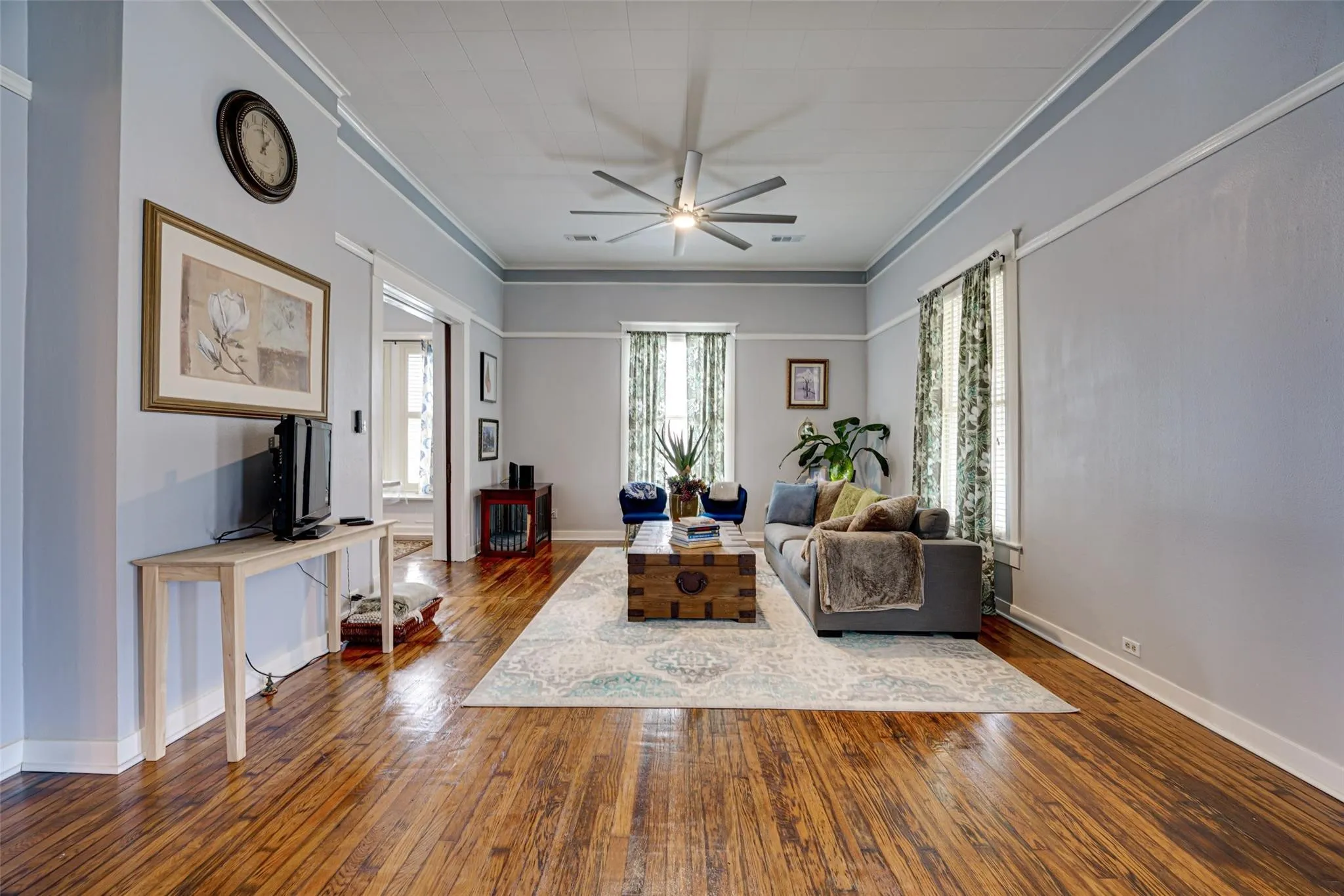 Single Family Residence For Sale in Hunt County , 1515 Caddo Street, Commerce, Texas 75428, 3 Bedroom, 2 Bathroom, 1 Garage spaces, 2,497 Sqft, built in 1912, mls#21402827, Real Estate Agent in Commerce, Homes For Sale in Hunt county, Homes For Sale in Commerce, Realtor in Commerce Texas, Real Estate Brokerage Independent Realty Texas, Luminita Cordes Realtor