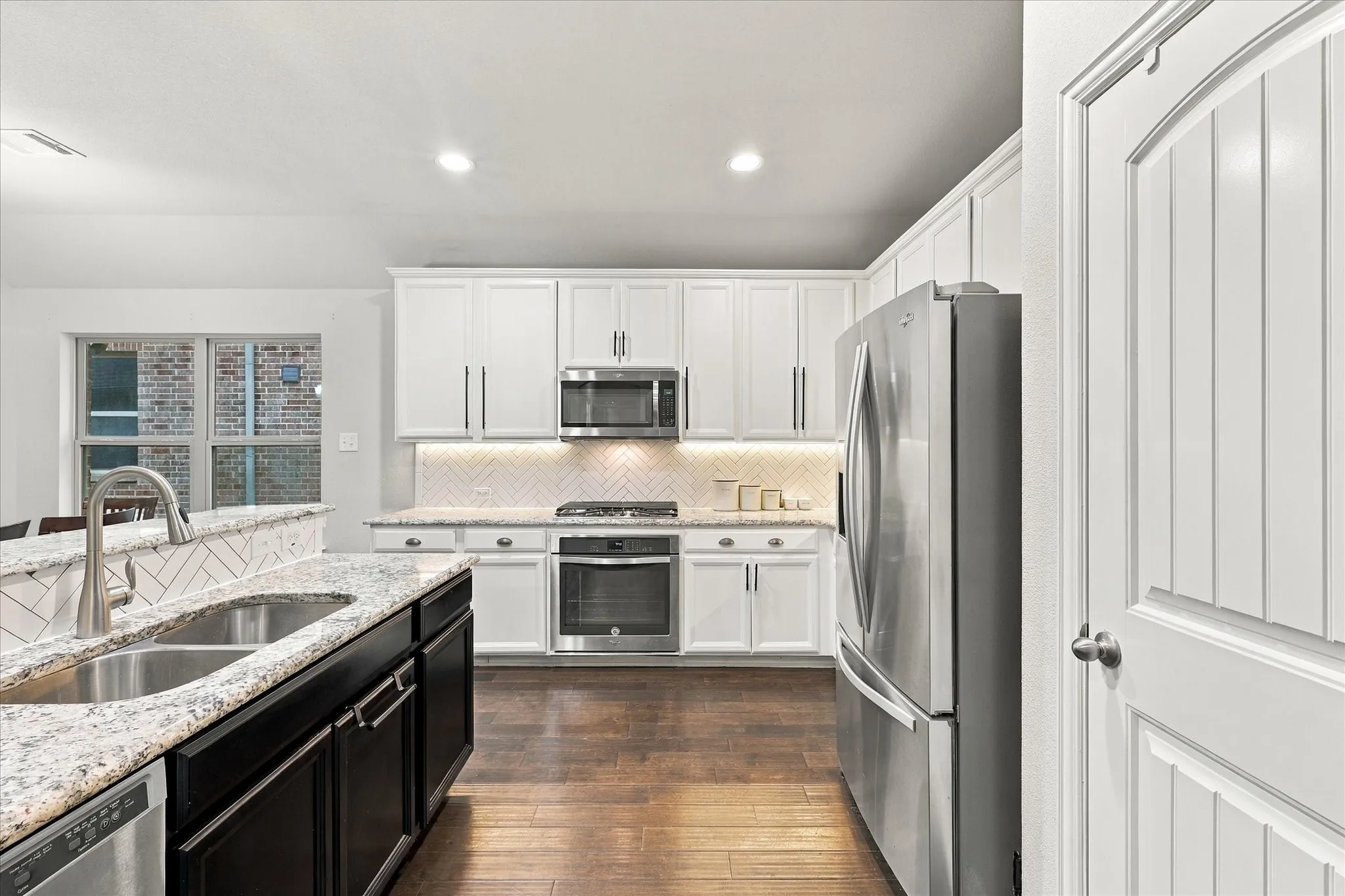 Single Family Residence For Sale in Kaufman County , 2008 Rosebury Lane, Forney, Texas 75126, 3 Bedroom, 2 Bathroom, 2 Garage spaces, 1,914 Sqft, built in 2016, mls#21379567, Real Estate Agent in Forney, Homes For Sale in Kaufman county, Homes For Sale in Forney, Realtor in Forney Texas, Real Estate Brokerage Independent Realty Texas, Luminita Cordes Realtor