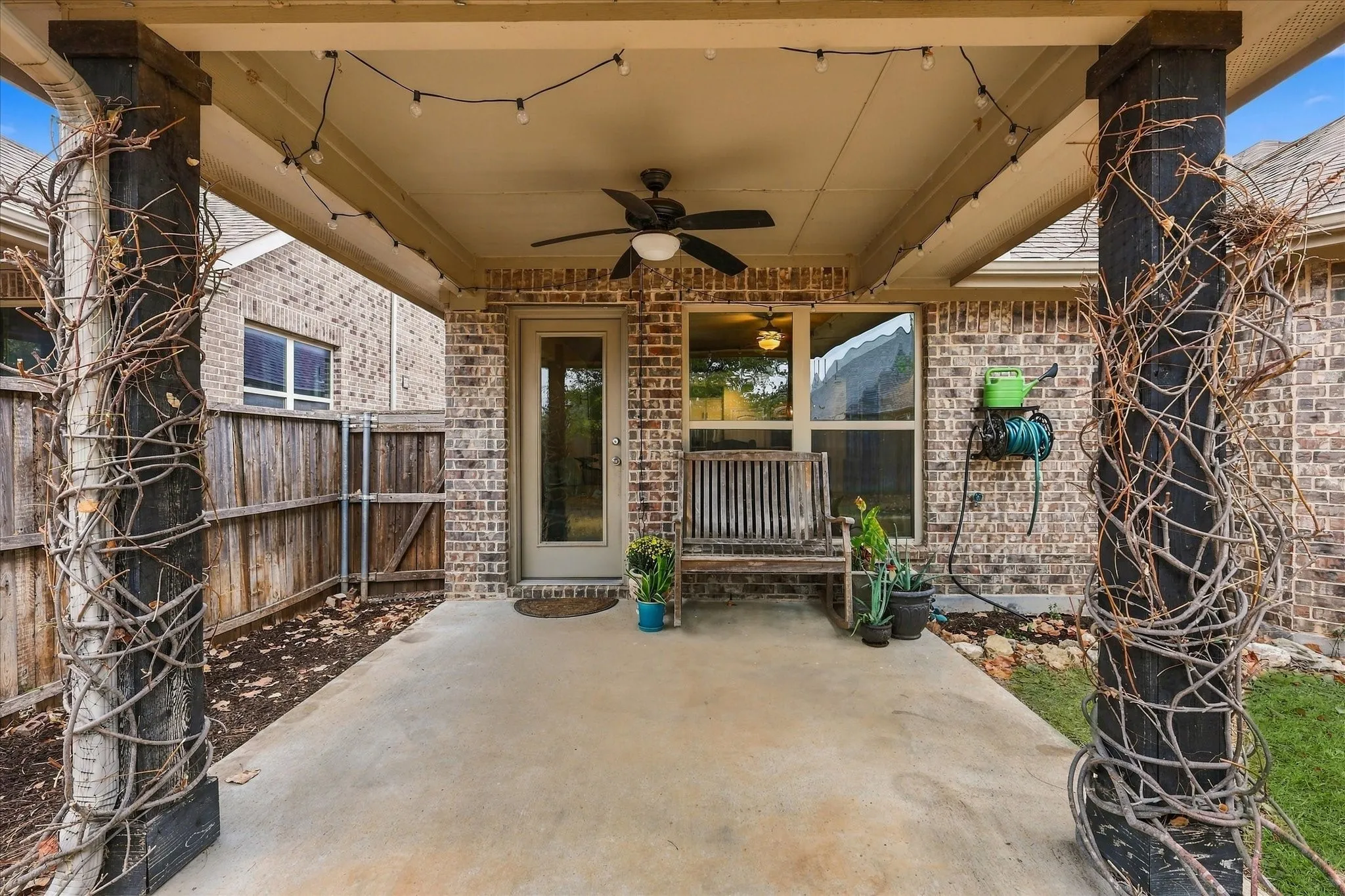 Single Family Residence For Sale in Kaufman County , 2008 Rosebury Lane, Forney, Texas 75126, 3 Bedroom, 2 Bathroom, 2 Garage spaces, 1,914 Sqft, built in 2016, mls#21379567, Real Estate Agent in Forney, Homes For Sale in Kaufman county, Homes For Sale in Forney, Realtor in Forney Texas, Real Estate Brokerage Independent Realty Texas, Luminita Cordes Realtor