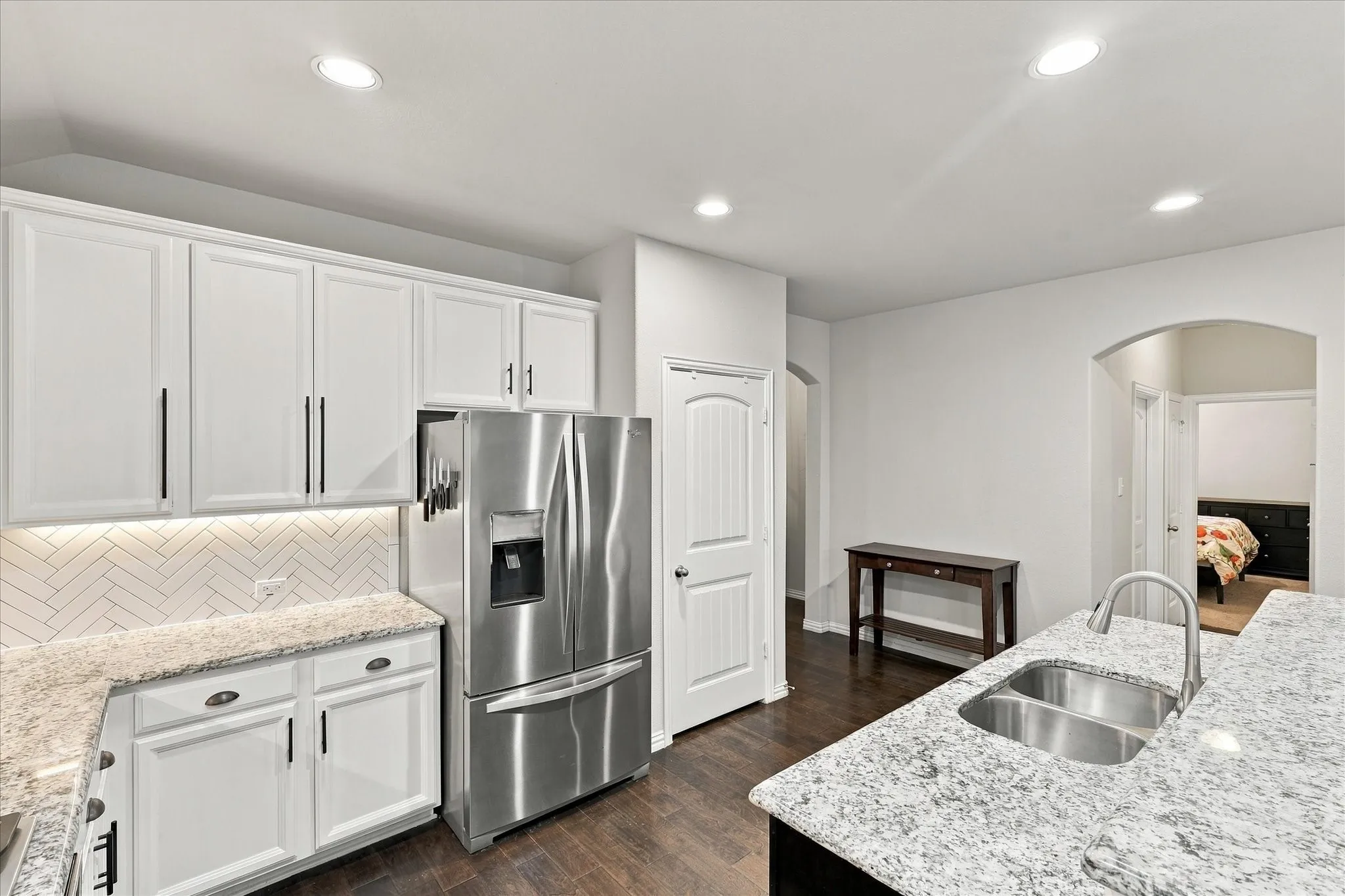 Single Family Residence For Sale in Kaufman County , 2008 Rosebury Lane, Forney, Texas 75126, 3 Bedroom, 2 Bathroom, 2 Garage spaces, 1,914 Sqft, built in 2016, mls#21379567, Real Estate Agent in Forney, Homes For Sale in Kaufman county, Homes For Sale in Forney, Realtor in Forney Texas, Real Estate Brokerage Independent Realty Texas, Luminita Cordes Realtor