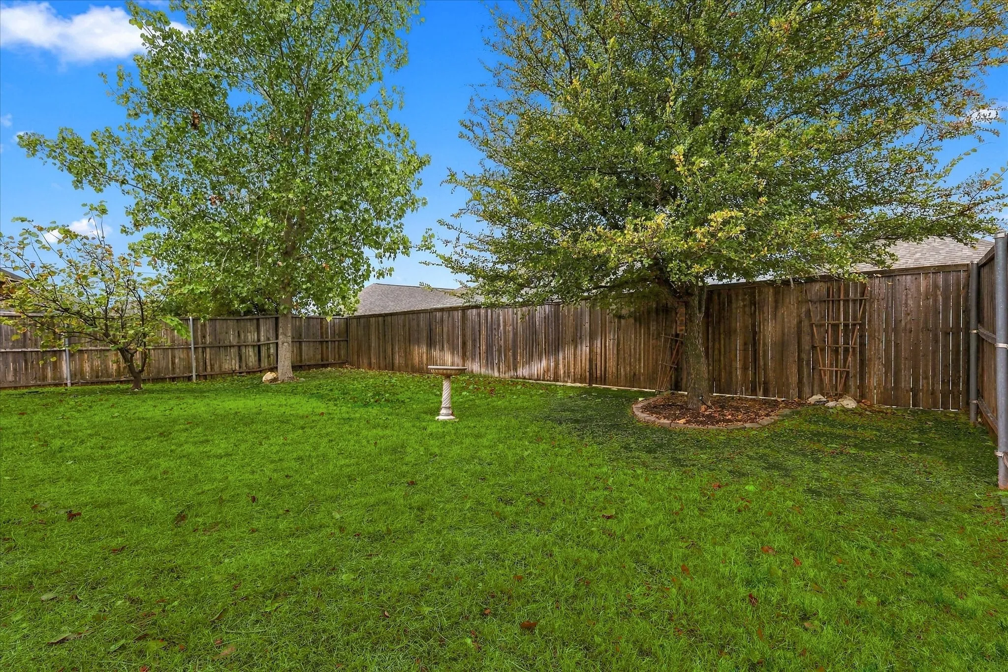 Single Family Residence For Sale in Kaufman County , 2008 Rosebury Lane, Forney, Texas 75126, 3 Bedroom, 2 Bathroom, 2 Garage spaces, 1,914 Sqft, built in 2016, mls#21379567, Real Estate Agent in Forney, Homes For Sale in Kaufman county, Homes For Sale in Forney, Realtor in Forney Texas, Real Estate Brokerage Independent Realty Texas, Luminita Cordes Realtor