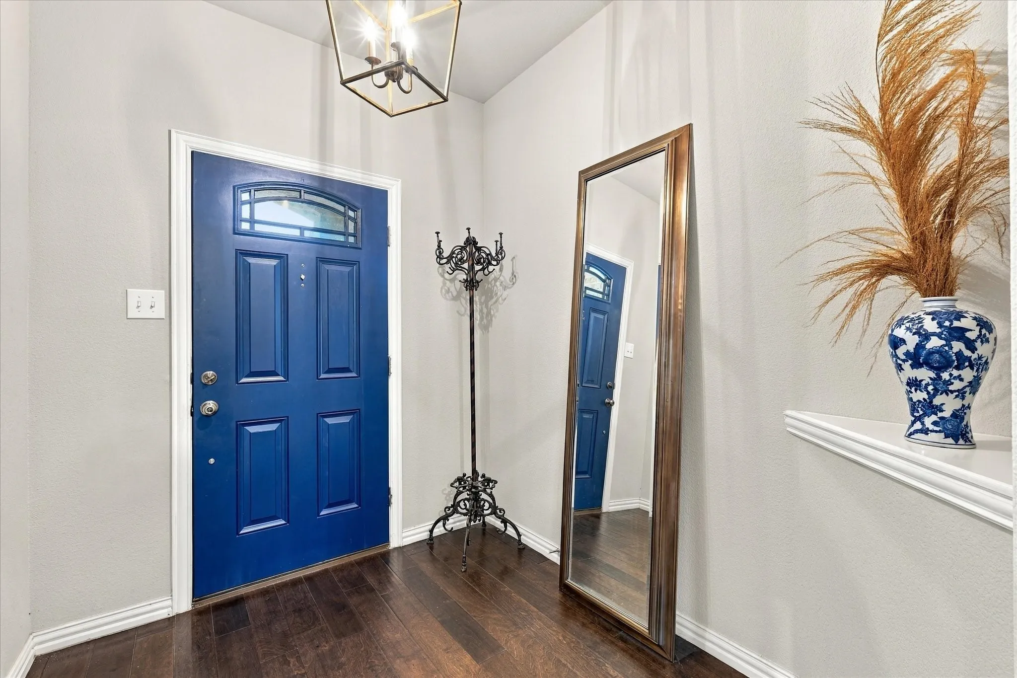 Single Family Residence For Sale in Kaufman County , 2008 Rosebury Lane, Forney, Texas 75126, 3 Bedroom, 2 Bathroom, 2 Garage spaces, 1,914 Sqft, built in 2016, mls#21379567, Real Estate Agent in Forney, Homes For Sale in Kaufman county, Homes For Sale in Forney, Realtor in Forney Texas, Real Estate Brokerage Independent Realty Texas, Luminita Cordes Realtor