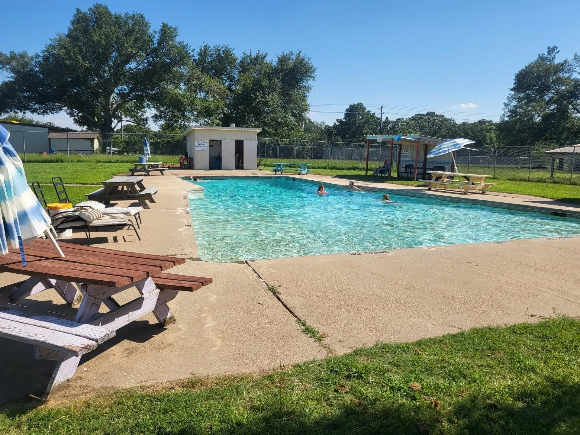 Community pool