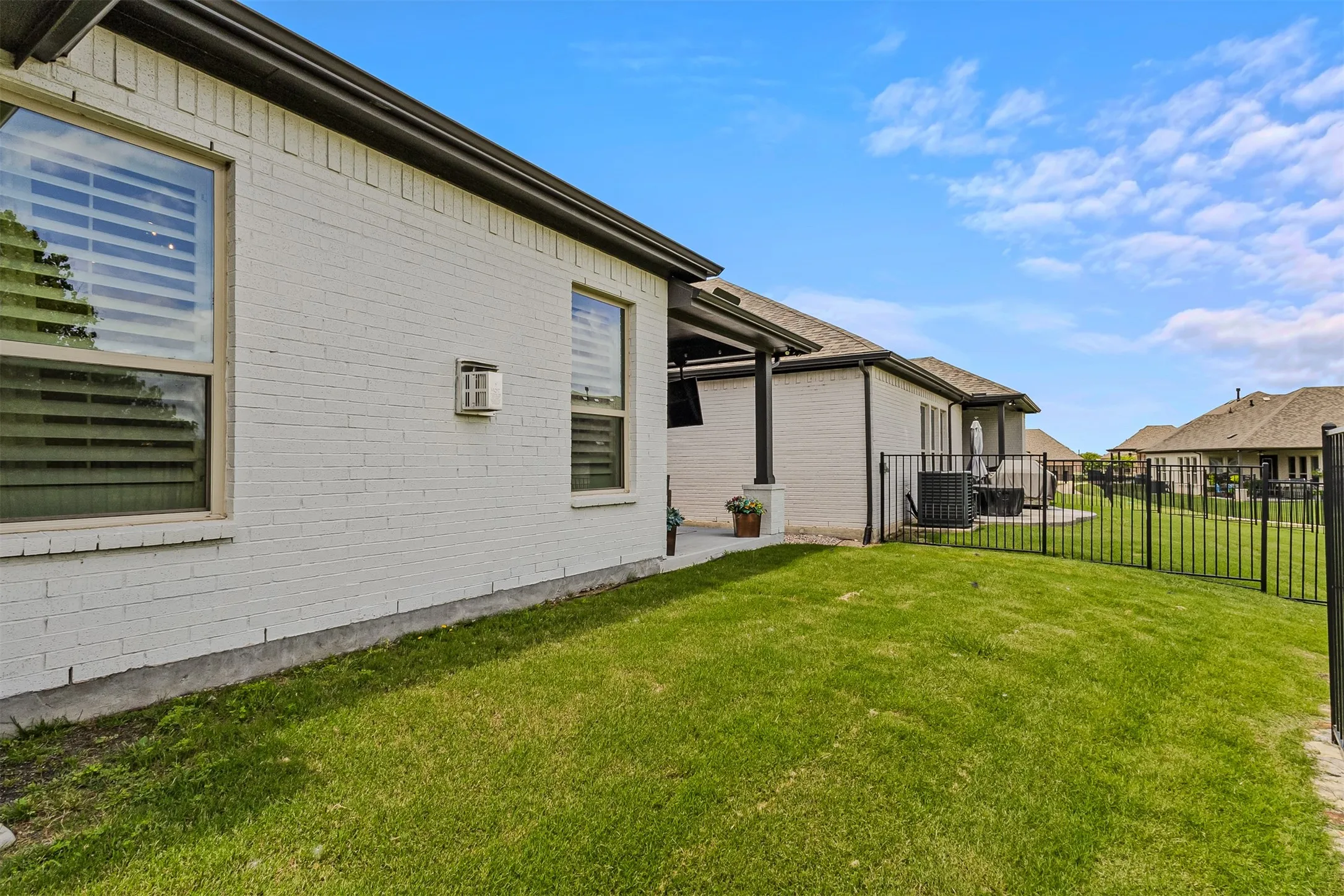 Condominium For Sale in Rockwall County , 1632 Madrid Way, Rockwall, Texas 75087, 3 Bedroom, 3 Bathroom, 2 Garage spaces, 3,125 Sqft, built in 2022, mls#21400301, Real Estate Agent in Rockwall, Homes For Sale in Rockwall county, Homes For Sale in Rockwall, Realtor in Rockwall Texas, Real Estate Brokerage Independent Realty Texas, Luminita Cordes Realtor