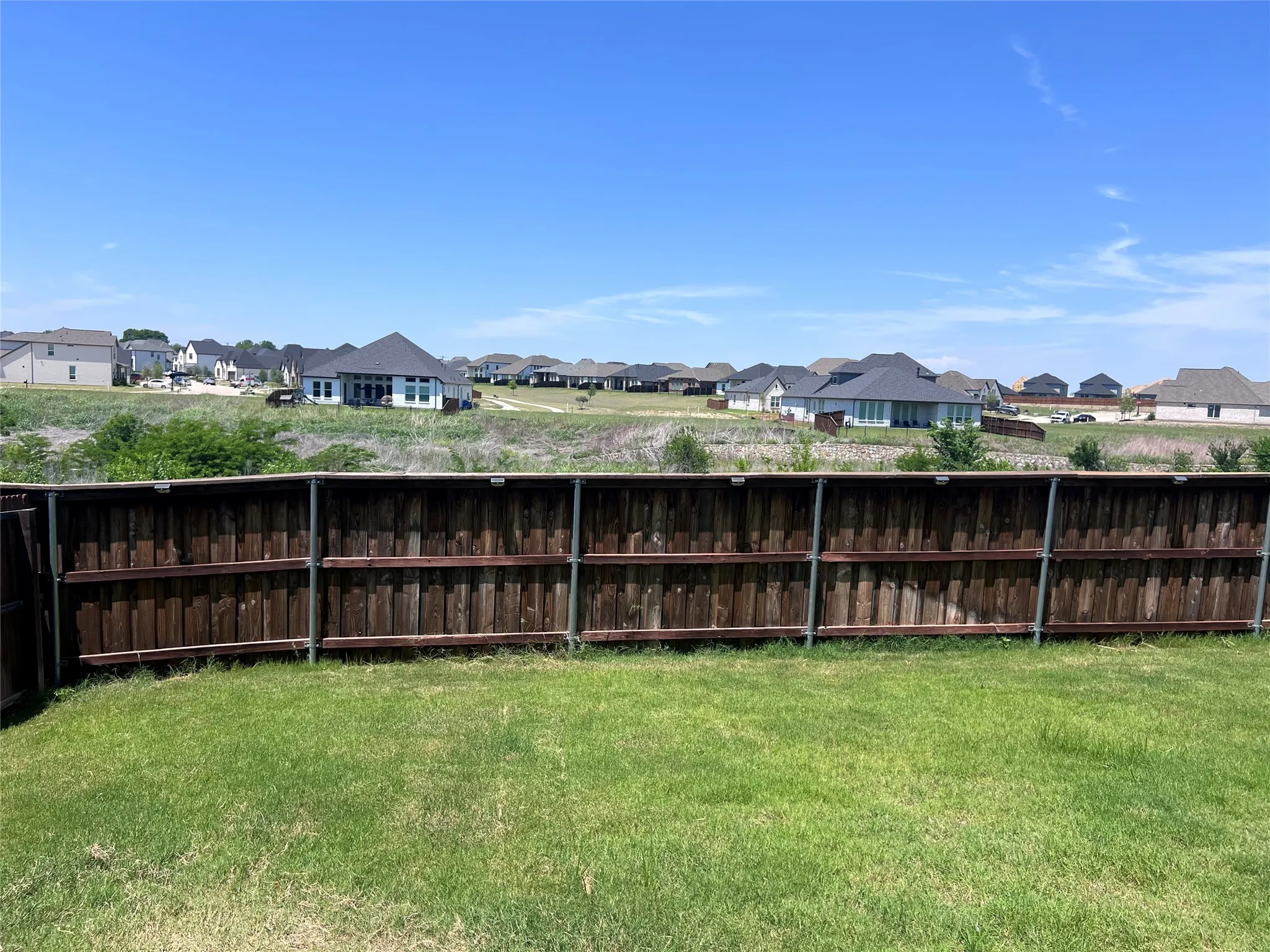 Single Family Residence For Rent in Kaufman County , 2452 Brightling Bend, Forney, Texas 75126, 5 Bedroom, 4 Bathroom, 2 Garage spaces, 3,200 Sqft, built in 2022, mls#21400008, Real Estate Agent in Forney, Homes For Rent in Kaufman county, Homes For Rent in Forney, Realtor in Forney Texas, Real Estate Brokerage Independent Realty Texas, Luminita Cordes Realtor