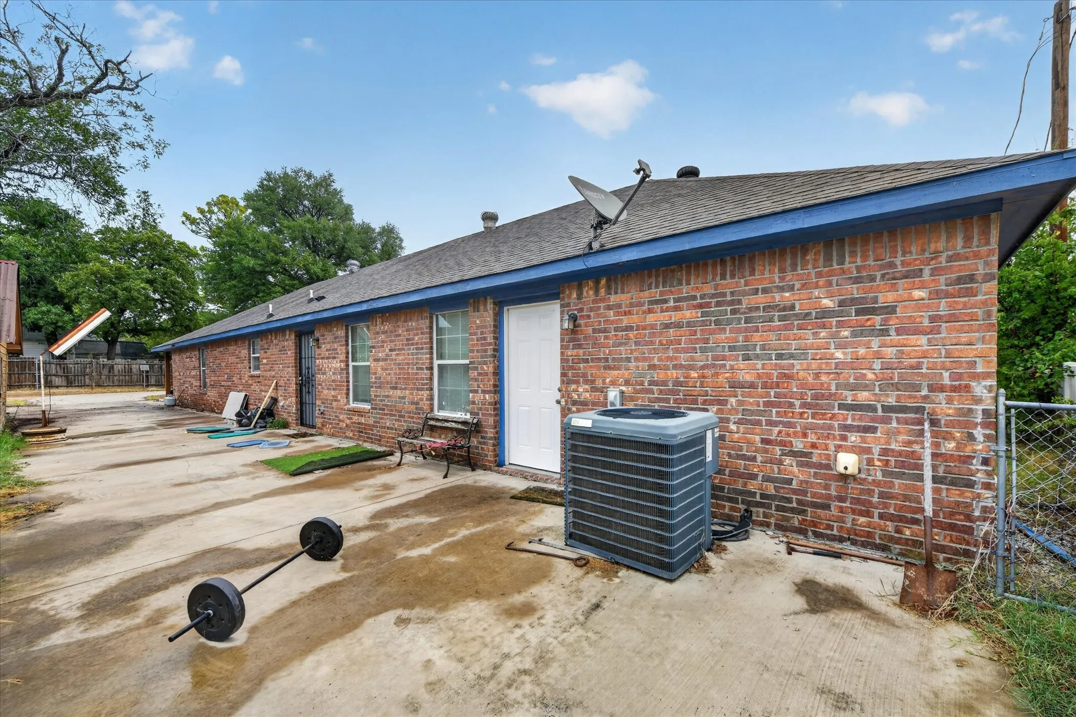 Single Family Residence For Sale in Tarrant County , 3001 Caddo Trail, Lake Worth, Texas 76135, 3 Bedroom, 2 Bathroom, 1 Garage spaces, 2,032 Sqft, built in 2017, mls#21400190, Real Estate Agent in Lake Worth, Homes For Sale in Tarrant county, Homes For Sale in Lake Worth, Realtor in Lake Worth Texas, Real Estate Brokerage Independent Realty Texas, Luminita Cordes Realtor