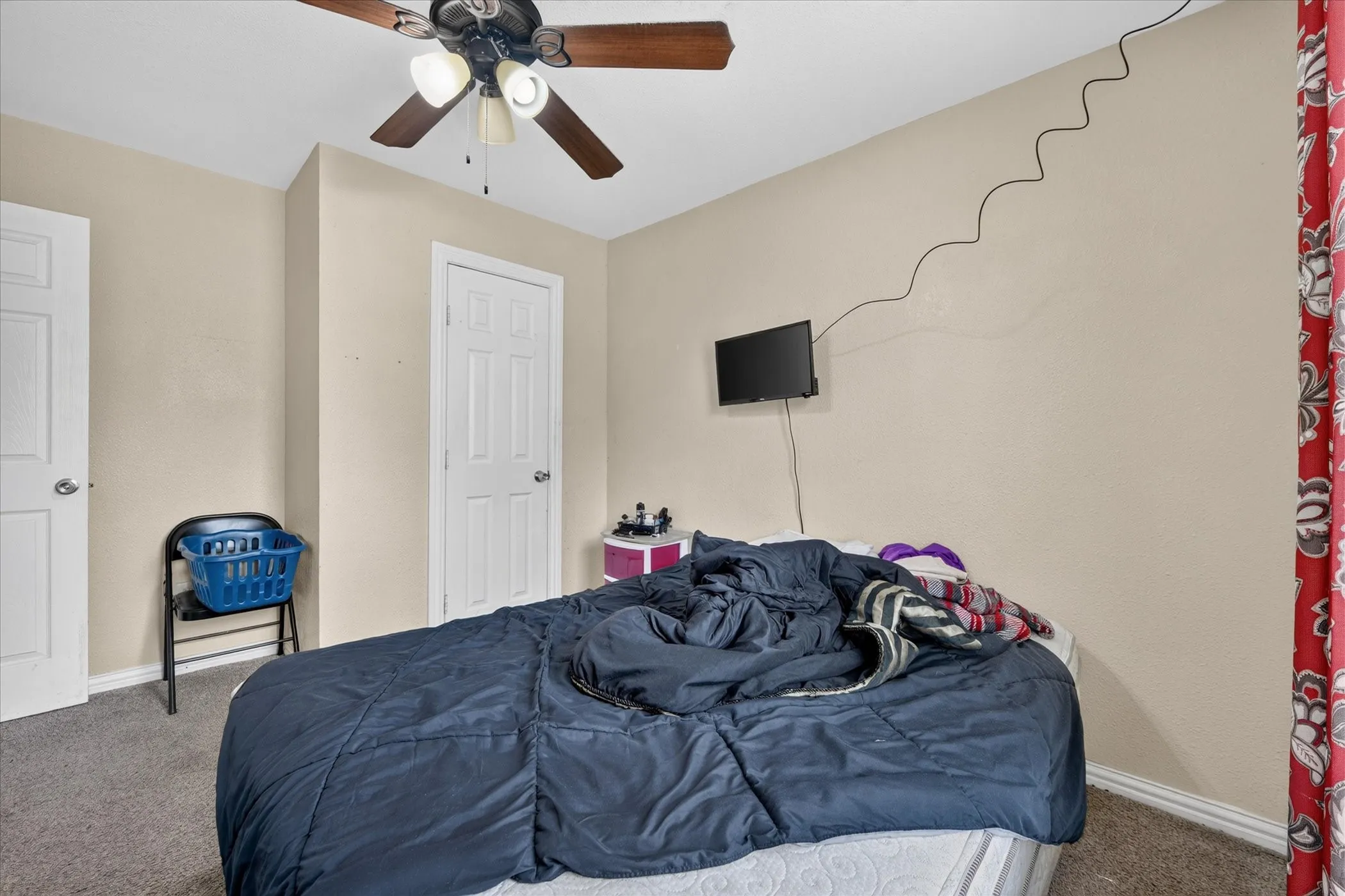 Single Family Residence For Sale in Tarrant County , 3001 Caddo Trail, Lake Worth, Texas 76135, 3 Bedroom, 2 Bathroom, 1 Garage spaces, 2,032 Sqft, built in 2017, mls#21400190, Real Estate Agent in Lake Worth, Homes For Sale in Tarrant county, Homes For Sale in Lake Worth, Realtor in Lake Worth Texas, Real Estate Brokerage Independent Realty Texas, Luminita Cordes Realtor