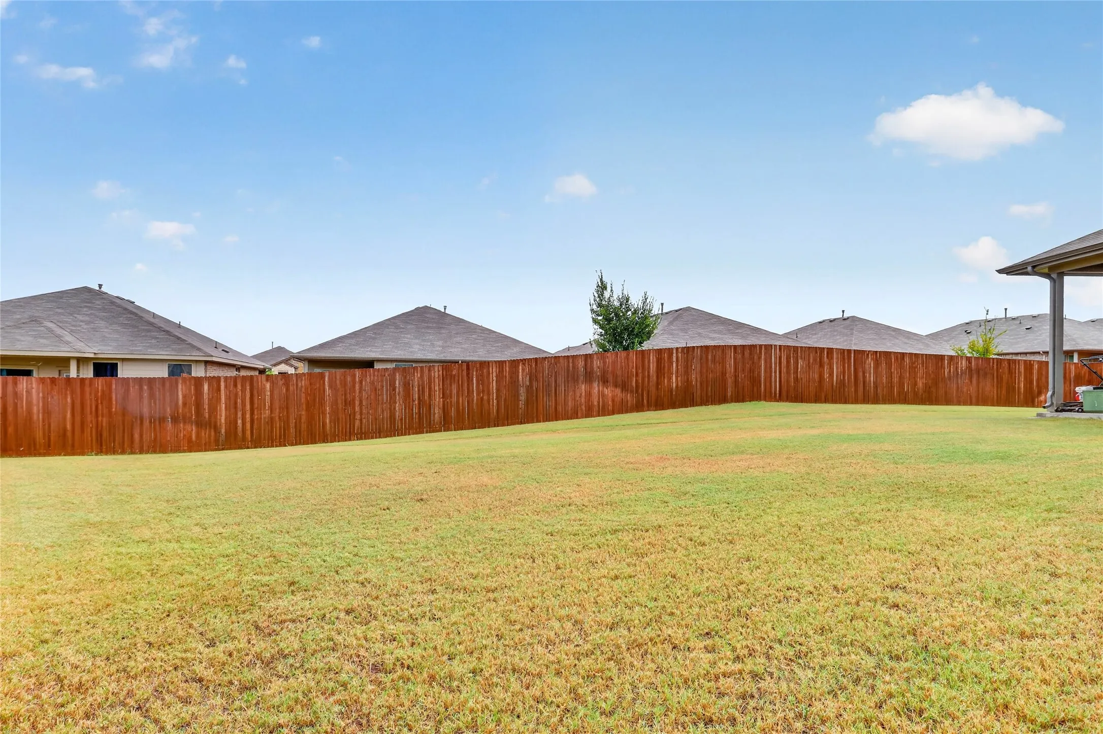 Single Family Residence For Sale in Wise County , 115 Azalea Court, Boyd, Texas 76023, 4 Bedroom, 2 Bathroom, 2 Garage spaces, 1,587 Sqft, built in 2024, mls#21402829, Real Estate Agent in Boyd, Homes For Sale in Wise county, Homes For Sale in Boyd, Realtor in Boyd Texas, Real Estate Brokerage Independent Realty Texas, Luminita Cordes Realtor