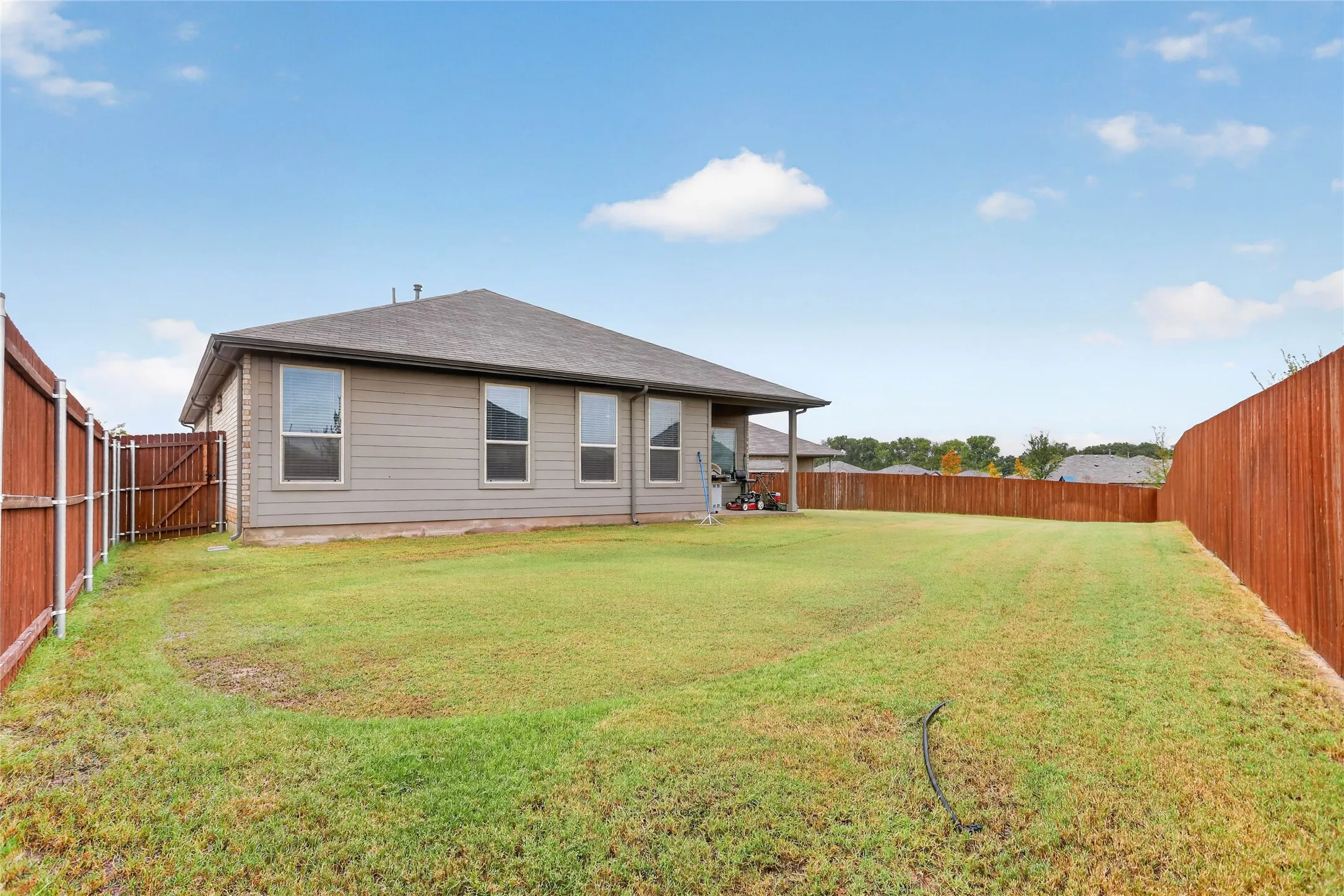 Single Family Residence For Sale in Wise County , 115 Azalea Court, Boyd, Texas 76023, 4 Bedroom, 2 Bathroom, 2 Garage spaces, 1,587 Sqft, built in 2024, mls#21402829, Real Estate Agent in Boyd, Homes For Sale in Wise county, Homes For Sale in Boyd, Realtor in Boyd Texas, Real Estate Brokerage Independent Realty Texas, Luminita Cordes Realtor