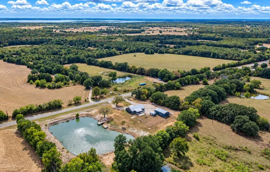 Single Family Residence For Sale in Delta County , 5349 Texas Highway 154, Cooper, Texas 75432, 3 Bedroom, 2 Bathroom, 1 Garage spaces, 2,400 Sqft, built in 2016, mls#21402635, Real Estate Agent in Cooper, Homes For Sale in Delta county, Homes For Sale in Cooper, Realtor in Cooper Texas, Real Estate Brokerage Independent Realty Texas, Luminita Cordes Realtor