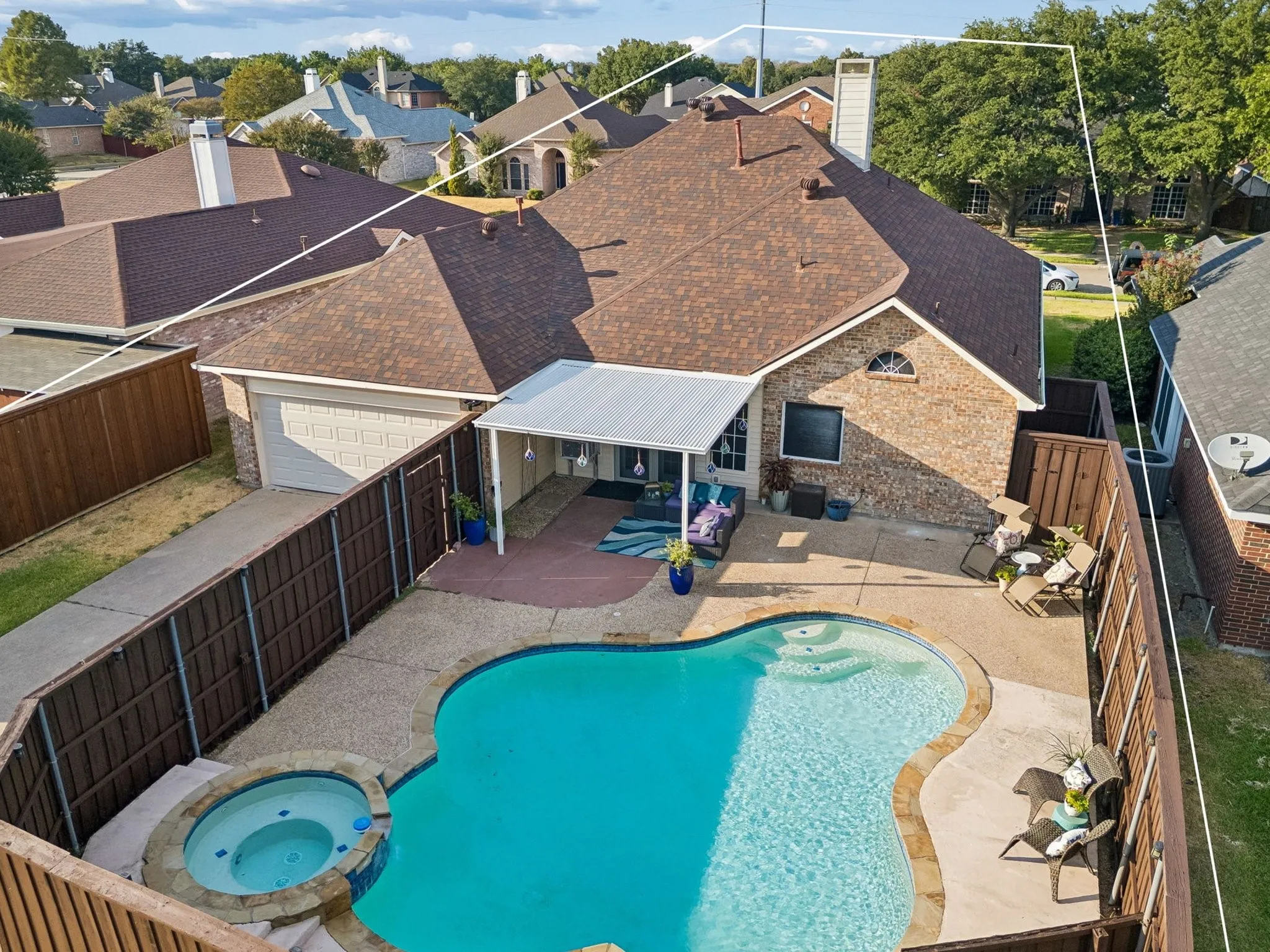 Single Family Residence For Sale in Dallas County , 1008 E Grubb Drive, Mesquite, Texas 75149, 3 Bedroom, 2 Bathroom, 2 Garage spaces, 2,495 Sqft, built in 1994, mls#21401168, Real Estate Agent in Mesquite, Homes For Sale in Dallas county, Homes For Sale in Mesquite, Realtor in Mesquite Texas, Real Estate Brokerage Independent Realty Texas, Luminita Cordes Realtor