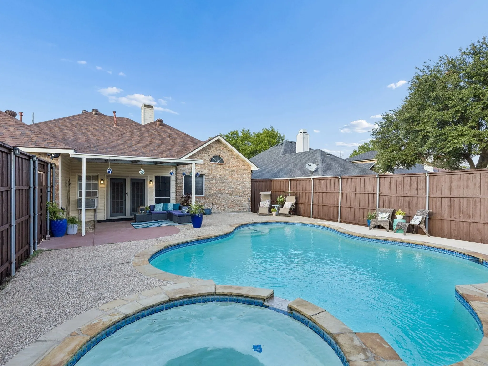 Single Family Residence For Sale in Dallas County , 1008 E Grubb Drive, Mesquite, Texas 75149, 3 Bedroom, 2 Bathroom, 2 Garage spaces, 2,495 Sqft, built in 1994, mls#21401168, Real Estate Agent in Mesquite, Homes For Sale in Dallas county, Homes For Sale in Mesquite, Realtor in Mesquite Texas, Real Estate Brokerage Independent Realty Texas, Luminita Cordes Realtor